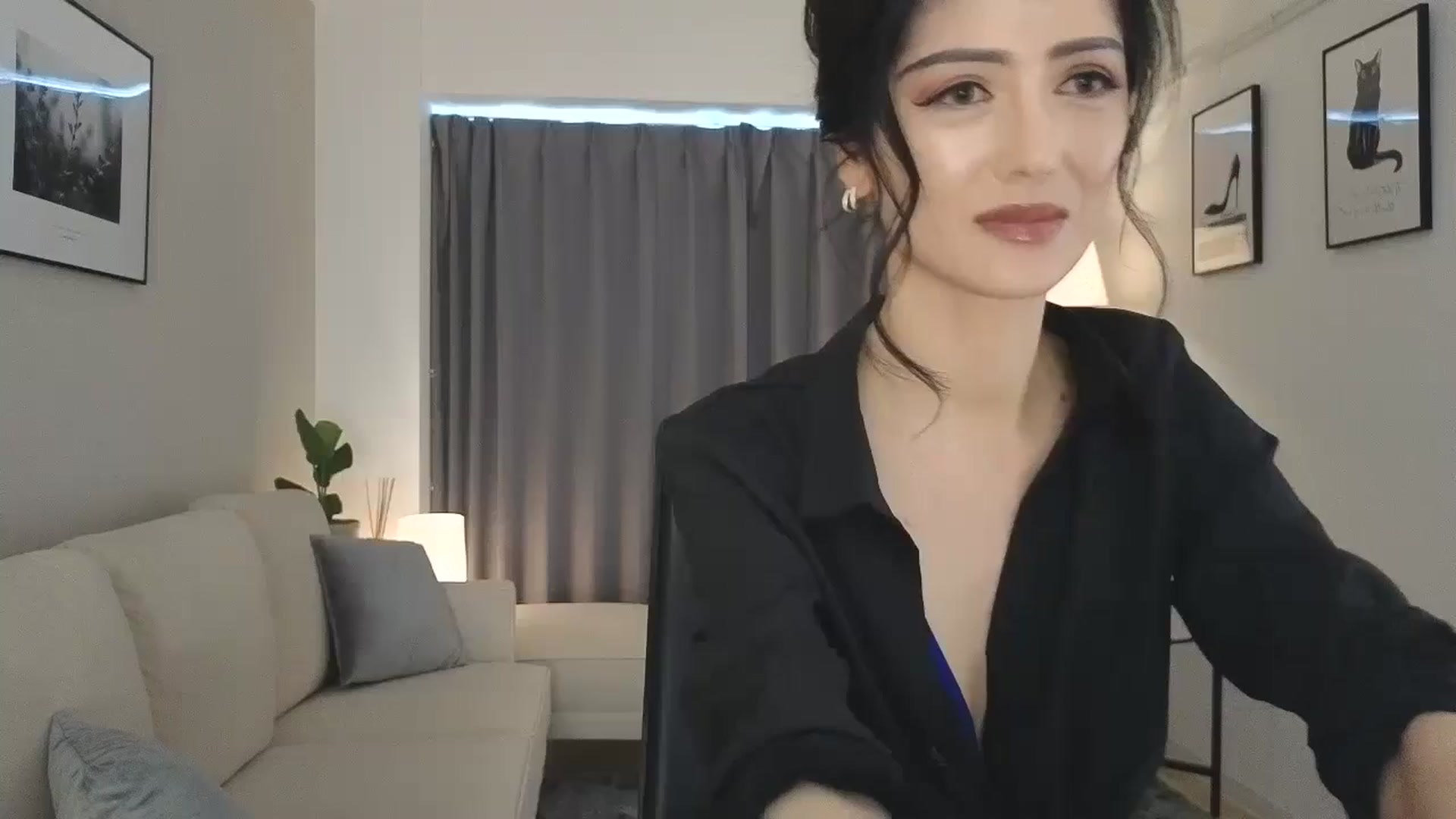 Gallery image thumbnail from Eleah's myfreecams stream on, 10/03/2024, 07:05 image 1 of 20