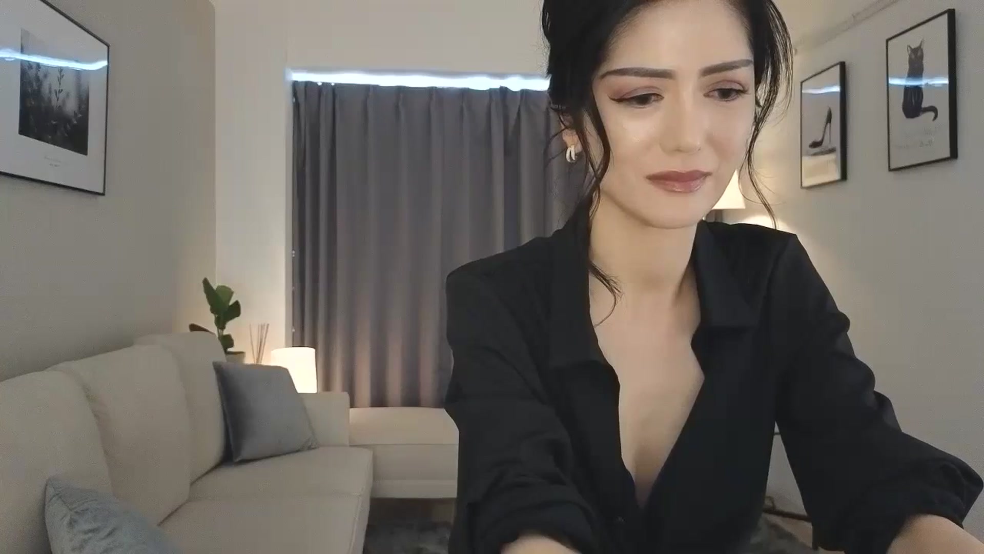 Gallery image thumbnail from Eleah's myfreecams stream on, 10/03/2024, 07:05 image 4 of 20