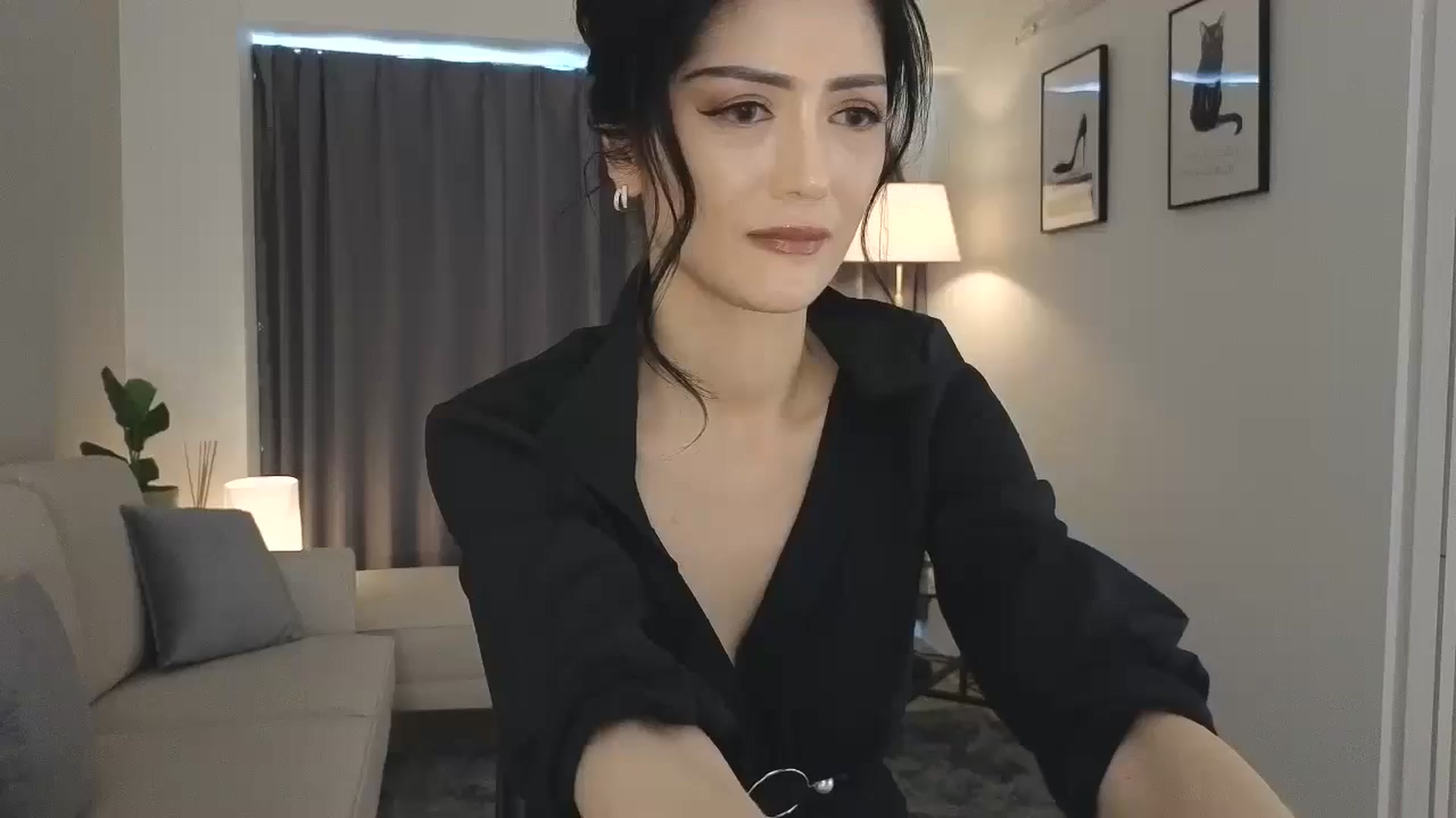 Gallery image thumbnail from Eleah's myfreecams stream on, 10/03/2024, 07:05 image 12 of 20
