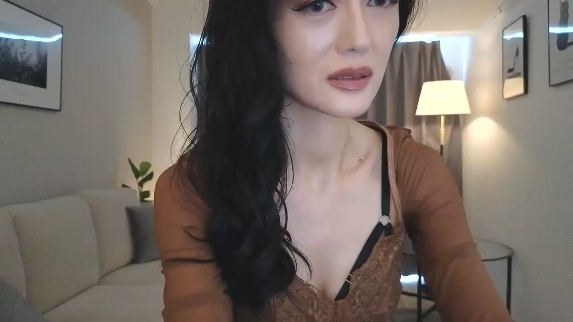 Gallery image thumbnail from Eleah's myfreecams stream on, 10/10/2024, 05:28 image 3 of 20