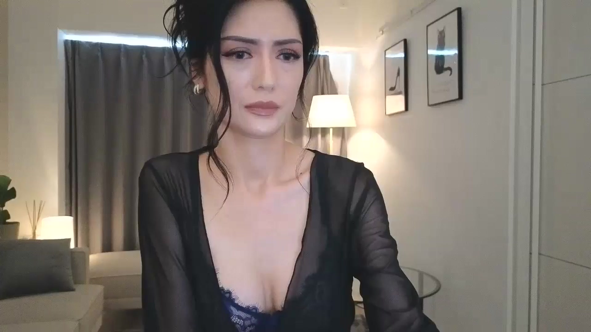 Gallery image thumbnail from Eleah's myfreecams stream on, 10/19/2024, 01:25 image 18 of 20