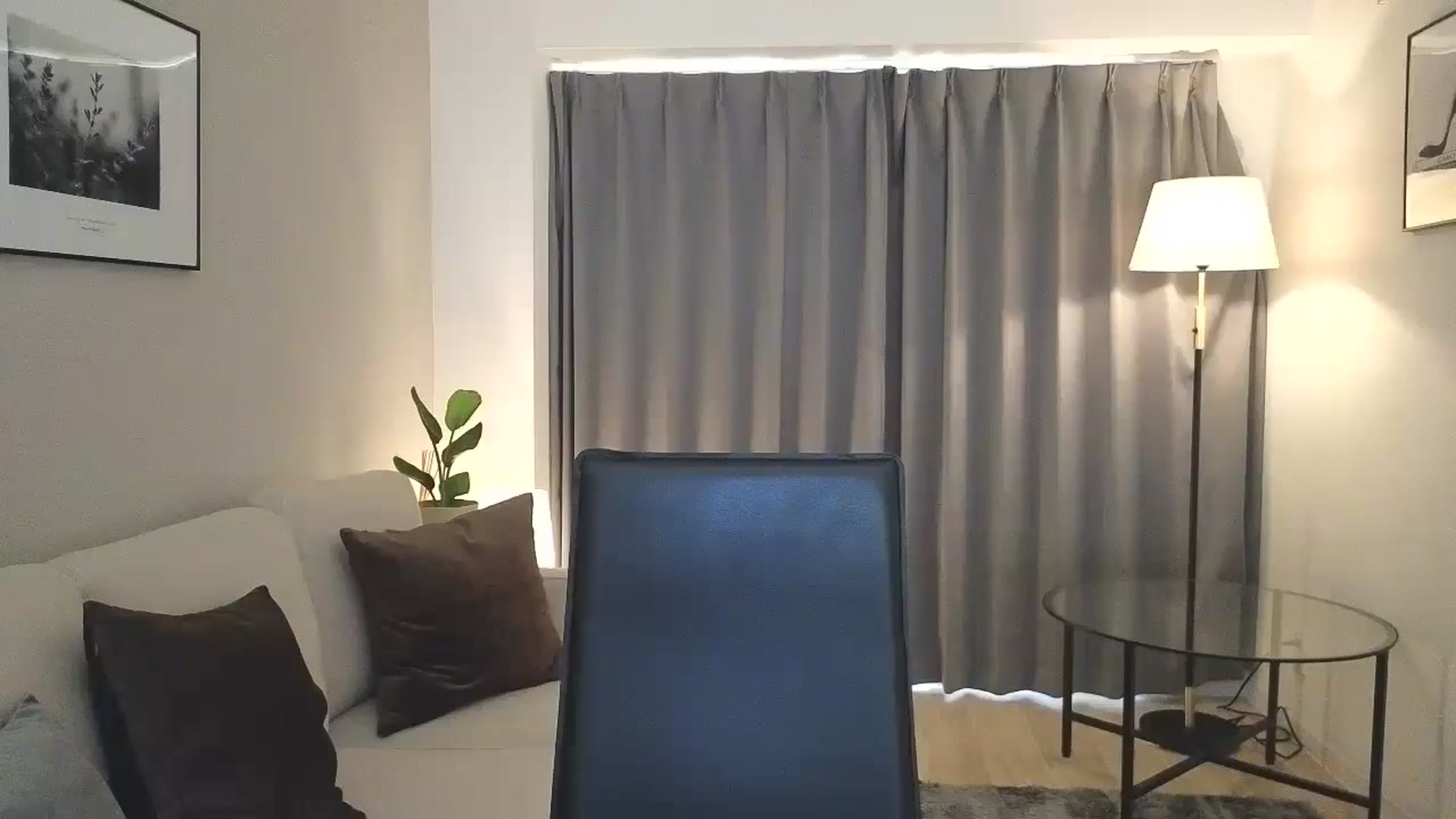 Gallery image thumbnail from Eleah's myfreecams stream on, 11/21/2024, 09:19 image 13 of 20