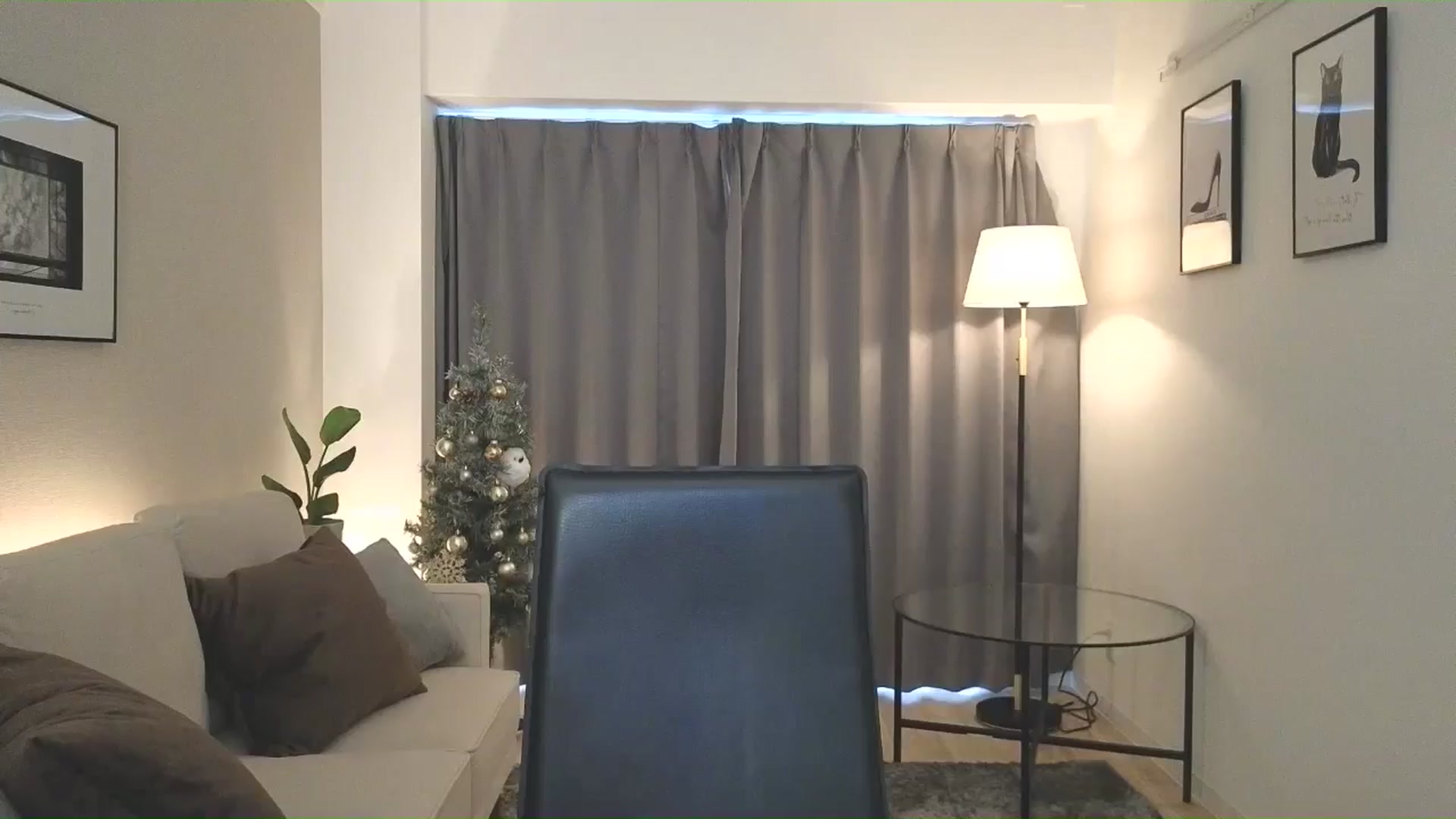 Gallery image thumbnail from Eleah's myfreecams stream on, 12/29/2024, 09:17 image 1 of 20