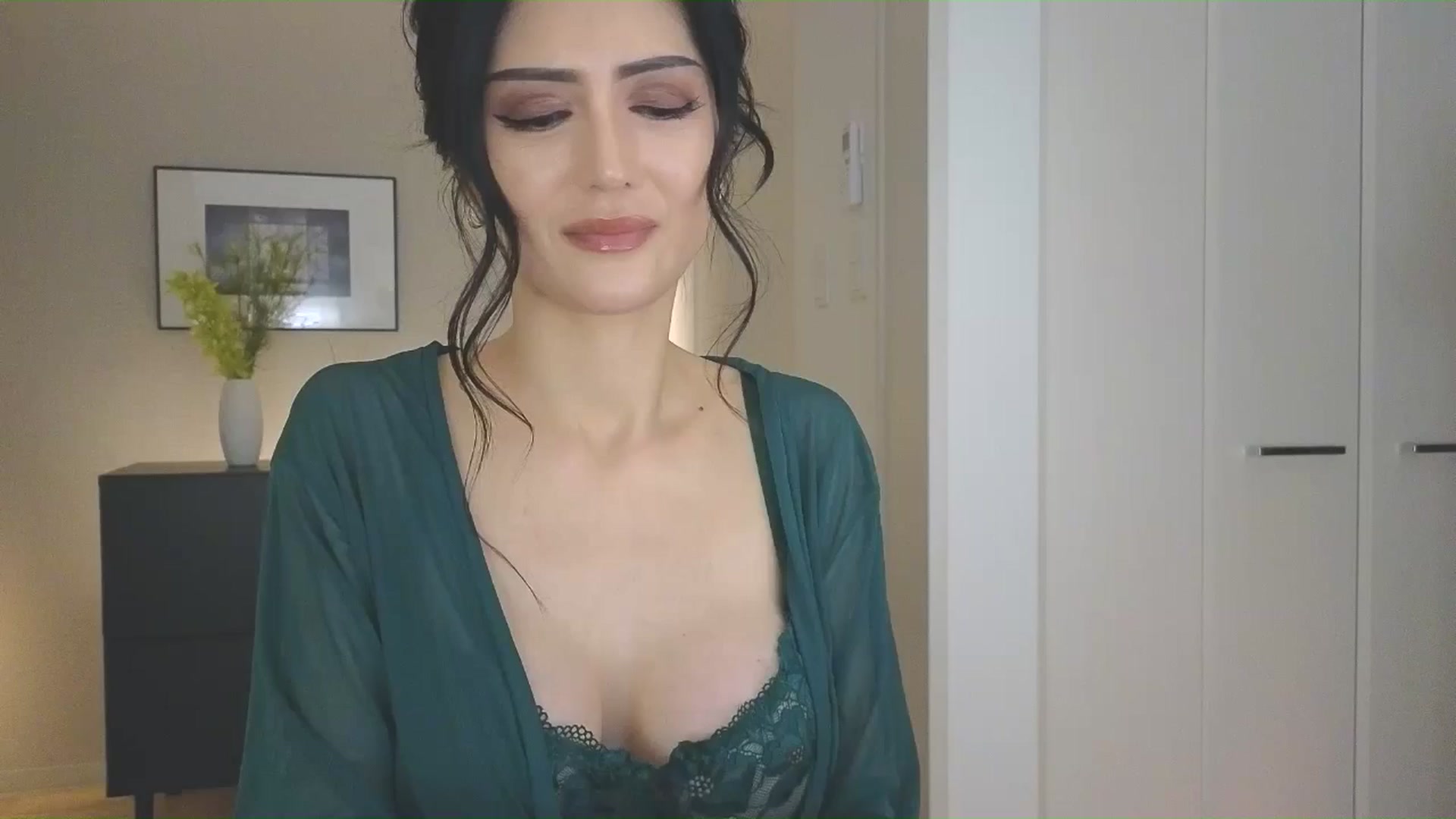 Gallery image thumbnail from Eleah's myfreecams stream on, 02/06/2025, 13:20 image 20 of 20