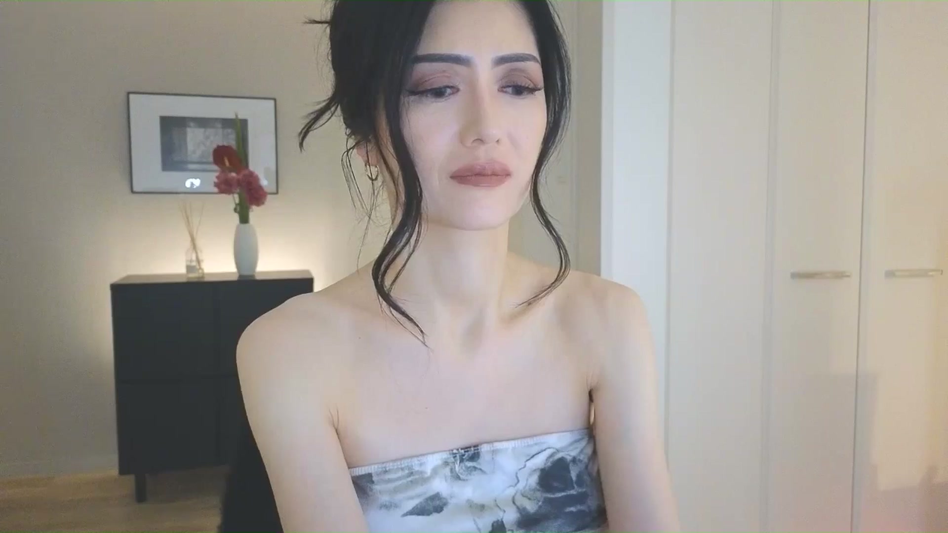 Gallery image thumbnail from Eleah's myfreecams stream on, 03/02/2025, 14:05 image 19 of 20