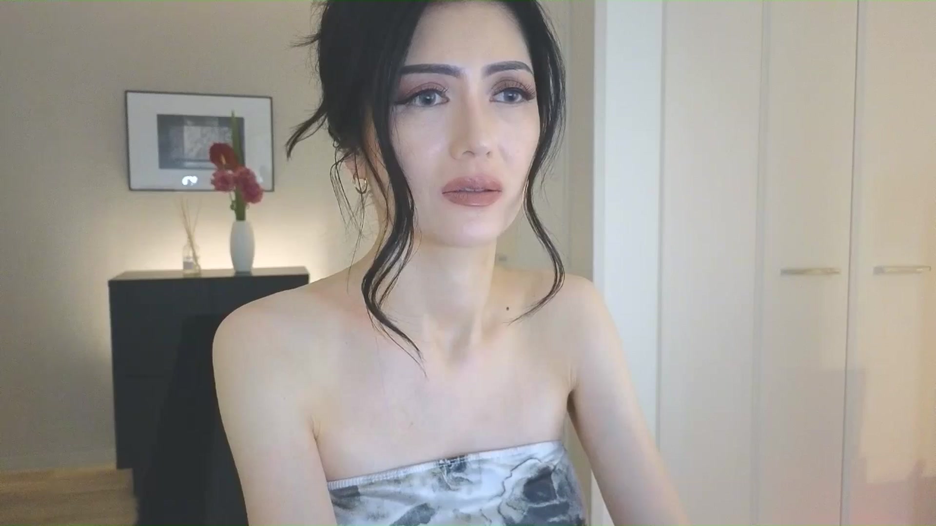 Gallery image thumbnail from Eleah's myfreecams stream on, 03/02/2025, 14:05 image 10 of 20