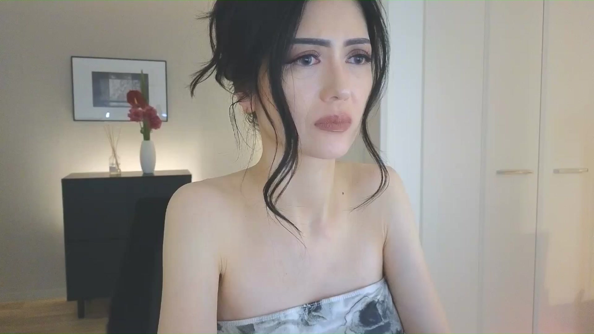 Gallery image thumbnail from Eleah's myfreecams stream on, 03/02/2025, 14:05 image 2 of 20