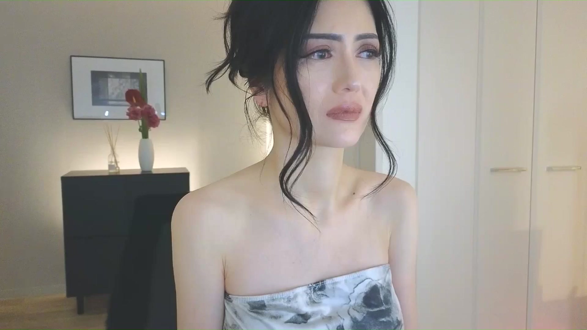 Gallery image thumbnail from Eleah's myfreecams stream on, 03/02/2025, 14:05 image 5 of 20