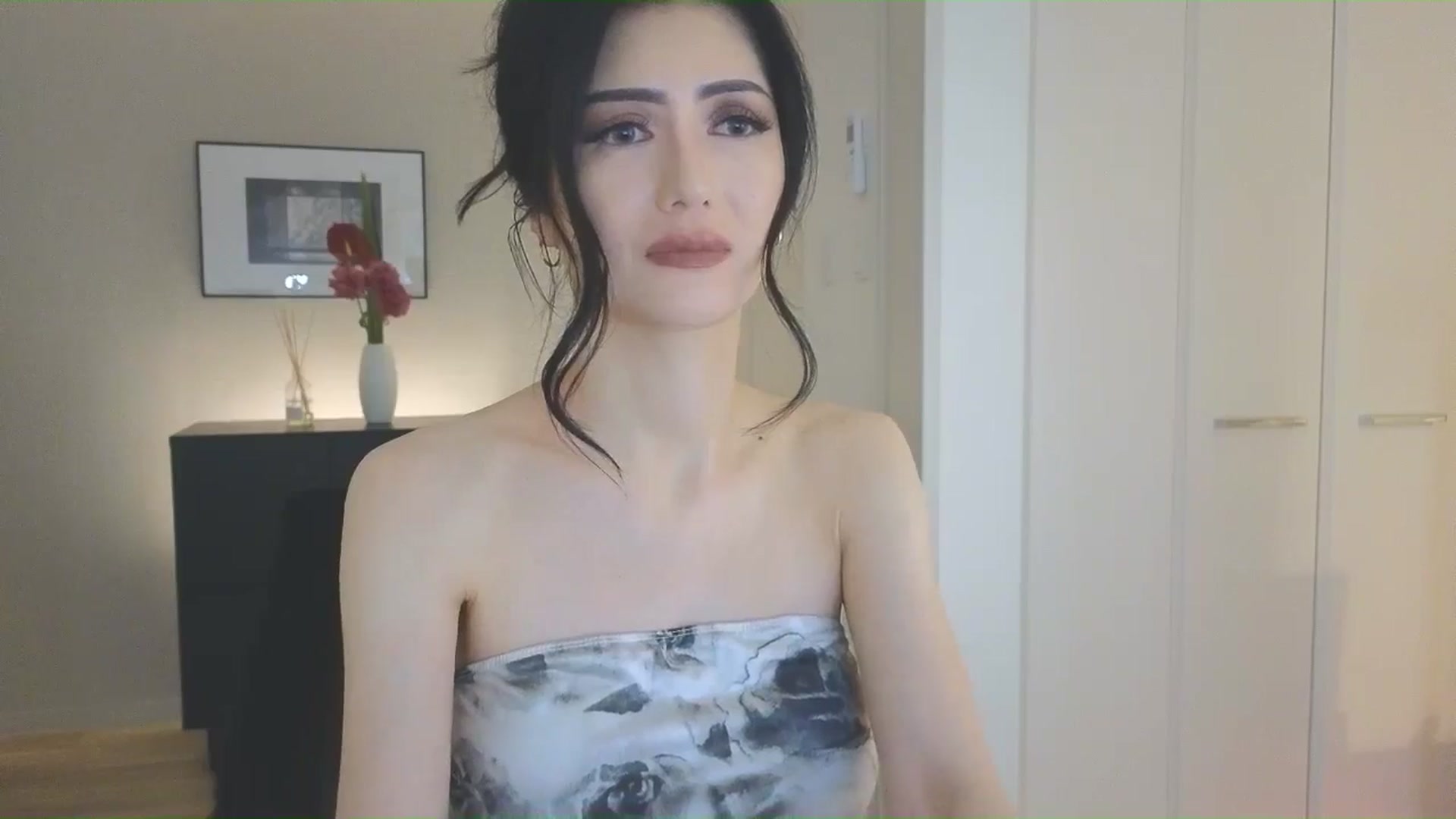 Gallery image thumbnail from Eleah's myfreecams stream on, 03/02/2025, 14:05 image 14 of 20