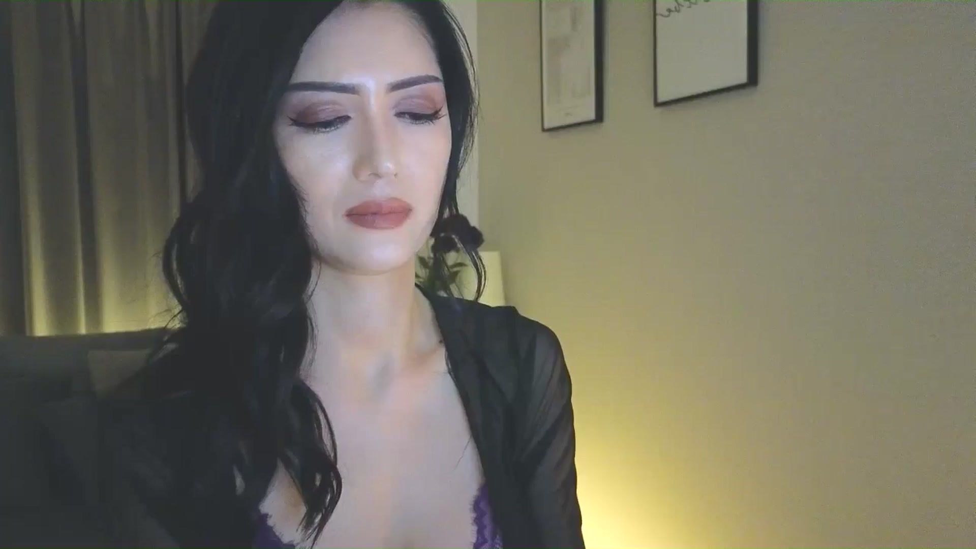 Gallery image thumbnail from Eleah's myfreecams stream on, 03/13/2025, 10:08 image 6 of 20