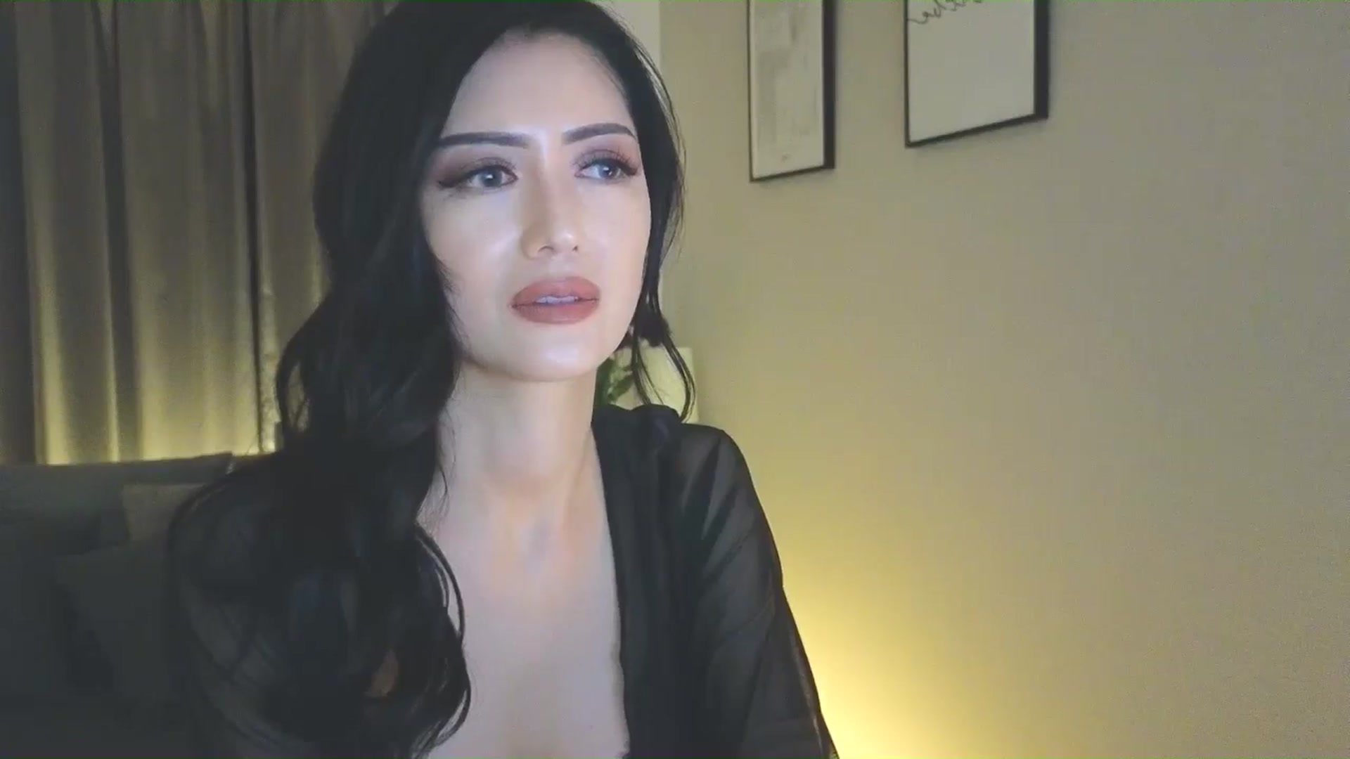 Gallery image thumbnail from Eleah's myfreecams stream on, 03/13/2025, 10:08 image 17 of 20
