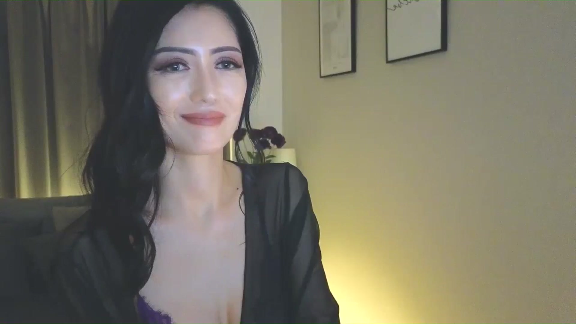 Gallery image thumbnail from Eleah's myfreecams stream on, 03/13/2025, 10:08 image 3 of 20