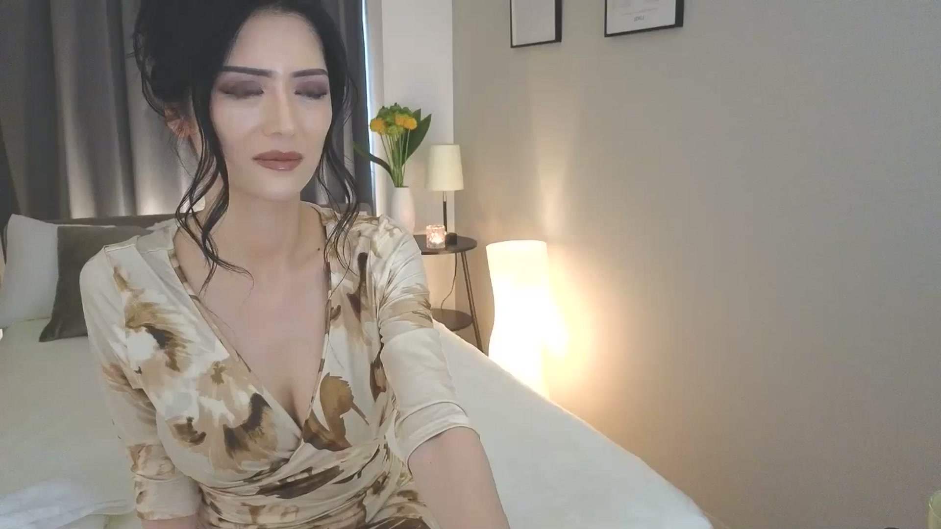 Gallery image thumbnail from Eleah's myfreecams stream on, 04/10/2025, 05:58 image 4 of 20