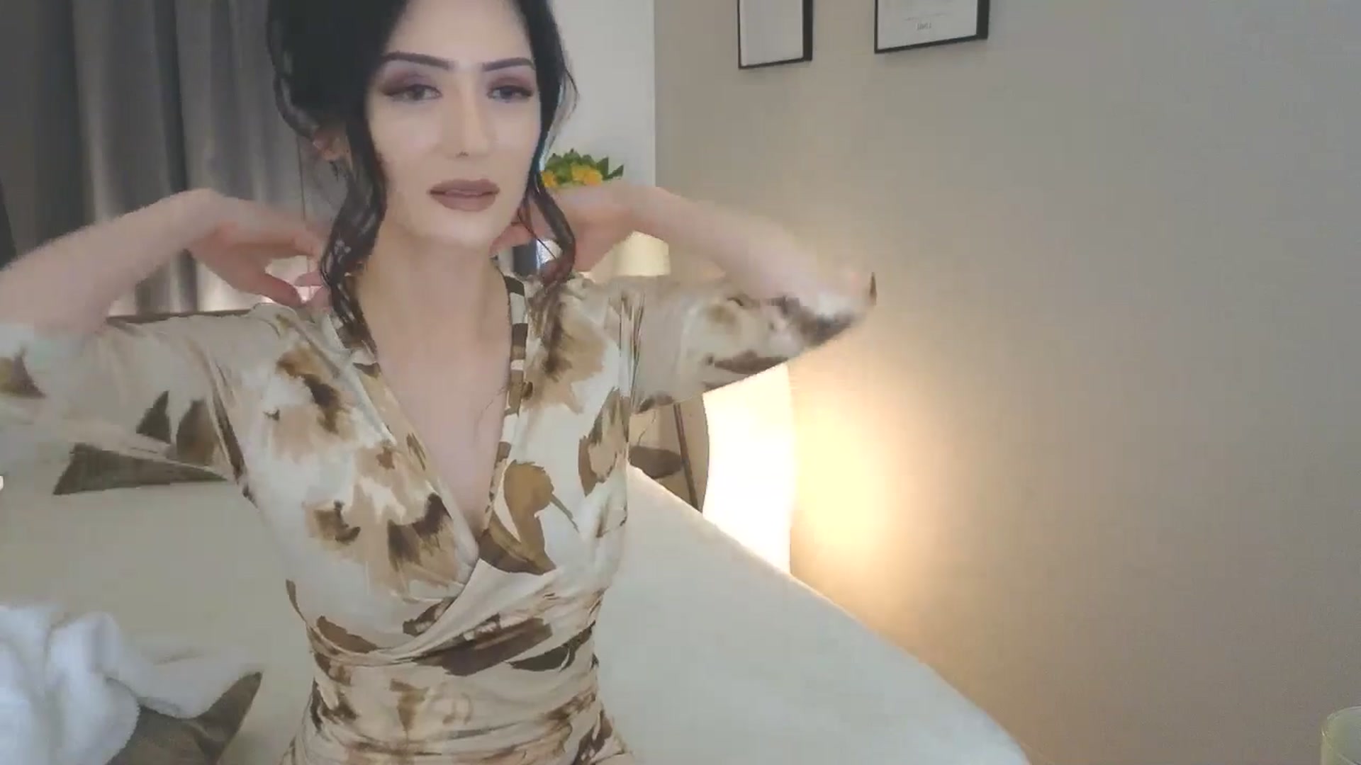 Gallery image thumbnail from Eleah's myfreecams stream on, 04/10/2025, 05:58 image 10 of 20
