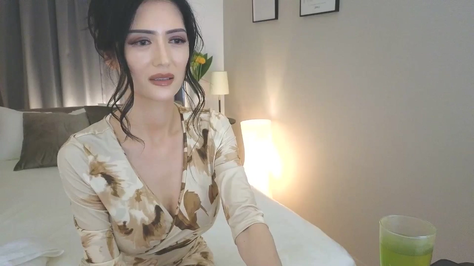 Gallery image thumbnail from Eleah's myfreecams stream on, 04/10/2025, 05:58 image 3 of 20