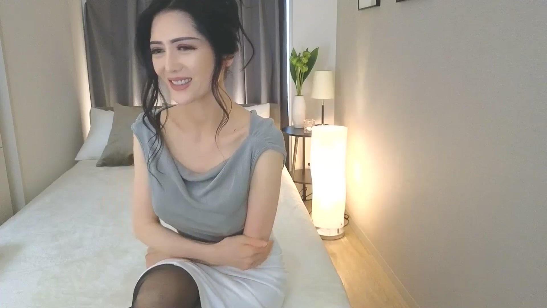 Gallery image thumbnail from Eleah's myfreecams stream on, 04/13/2025, 04:53 image 19 of 20