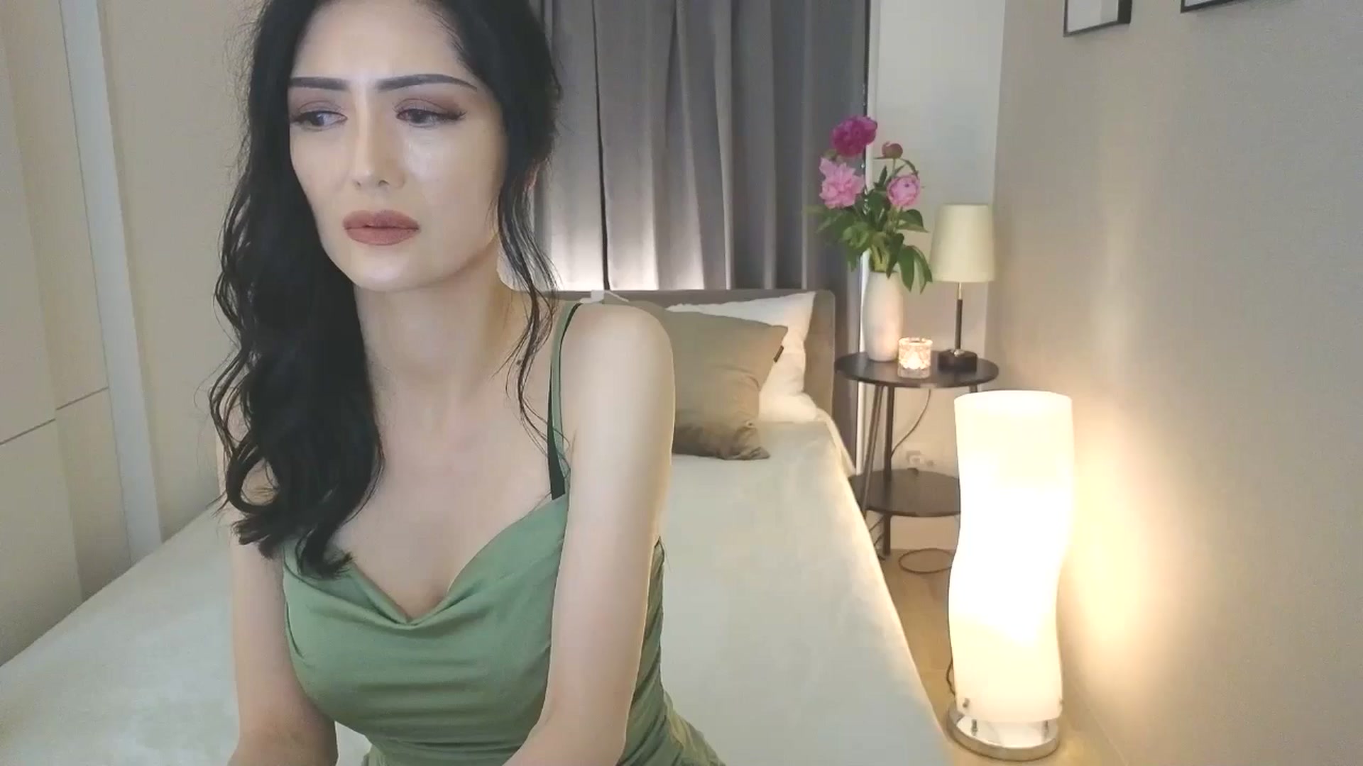 Gallery image thumbnail from Eleah's myfreecams stream on, 04/17/2025, 02:09 image 6 of 20