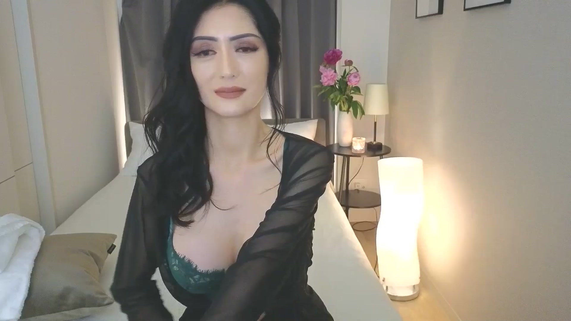 Gallery image thumbnail from Eleah's myfreecams stream on, 04/17/2025, 03:37 image 16 of 20