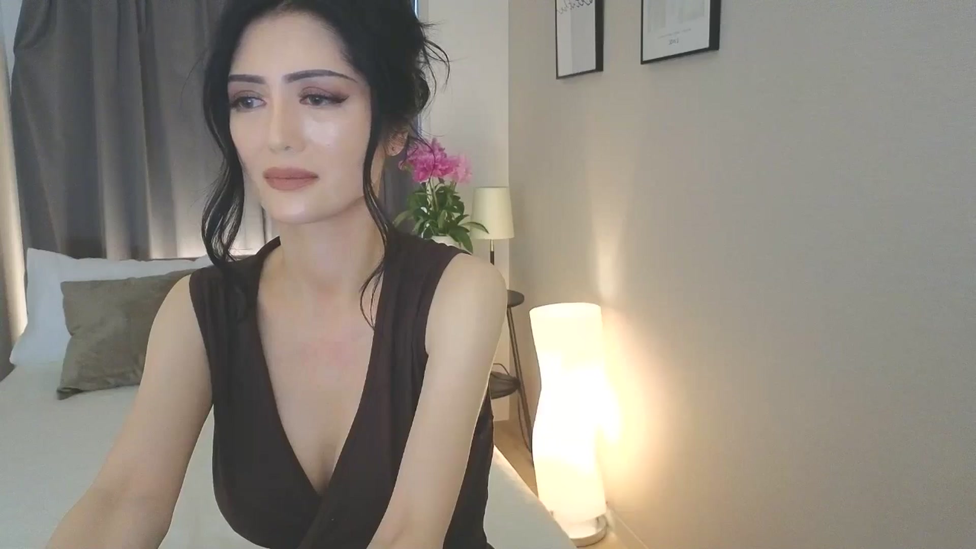 Gallery image thumbnail from Eleah's myfreecams stream on, 04/20/2025, 04:02 image 15 of 20