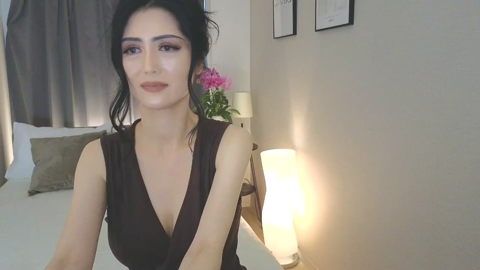 Gallery image thumbnail from Eleah's myfreecams stream on, 04/20/2025, 04:02 image 8 of 20