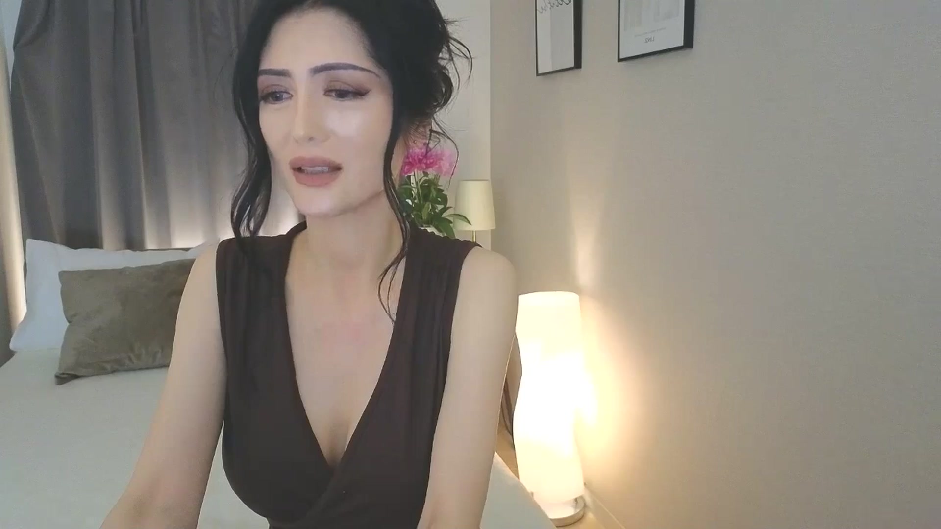 Gallery image thumbnail from Eleah's myfreecams stream on, 04/20/2025, 04:02 image 16 of 20