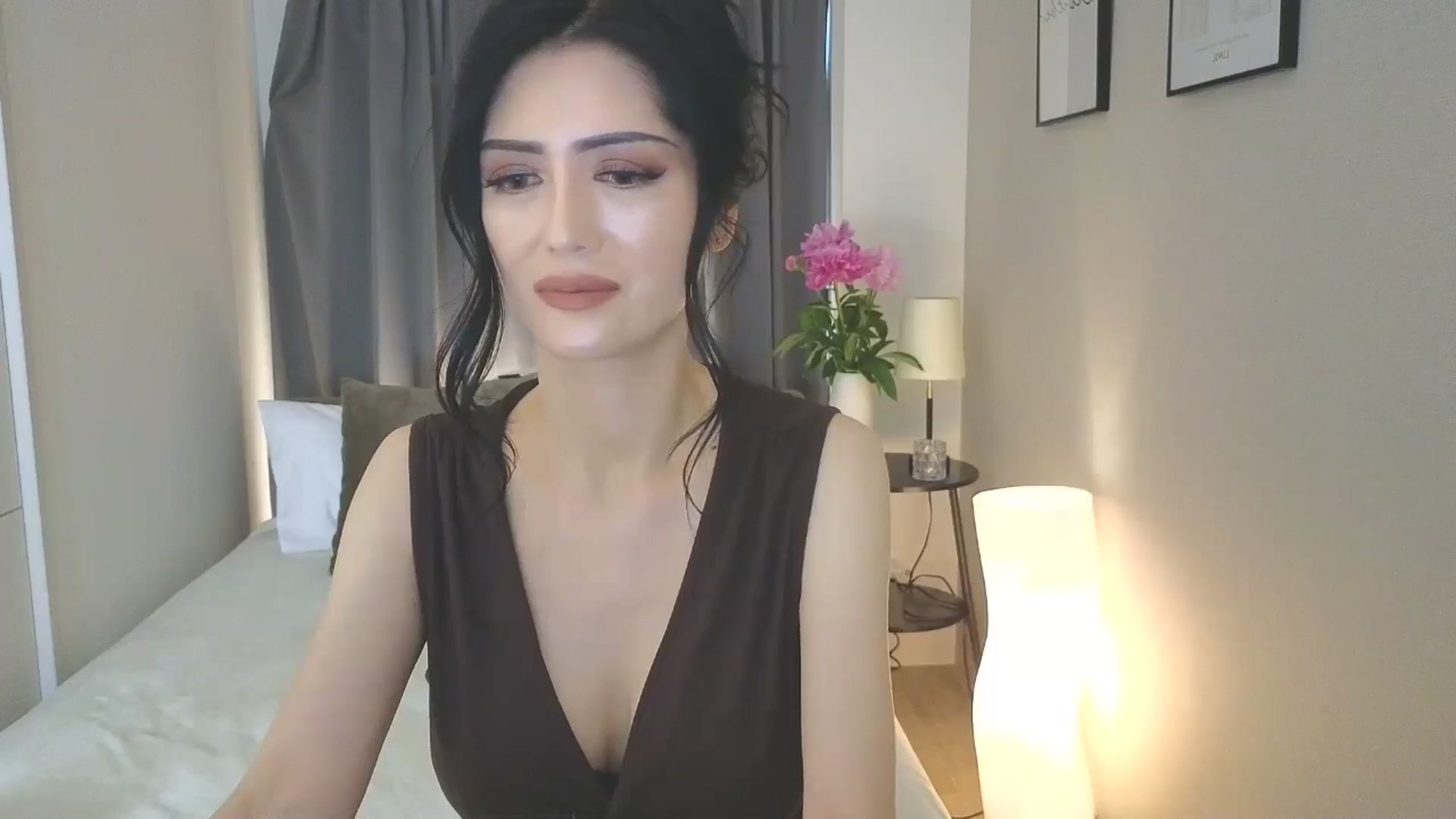 Gallery image thumbnail from Eleah's myfreecams stream on, 04/20/2025, 06:57 image 10 of 20