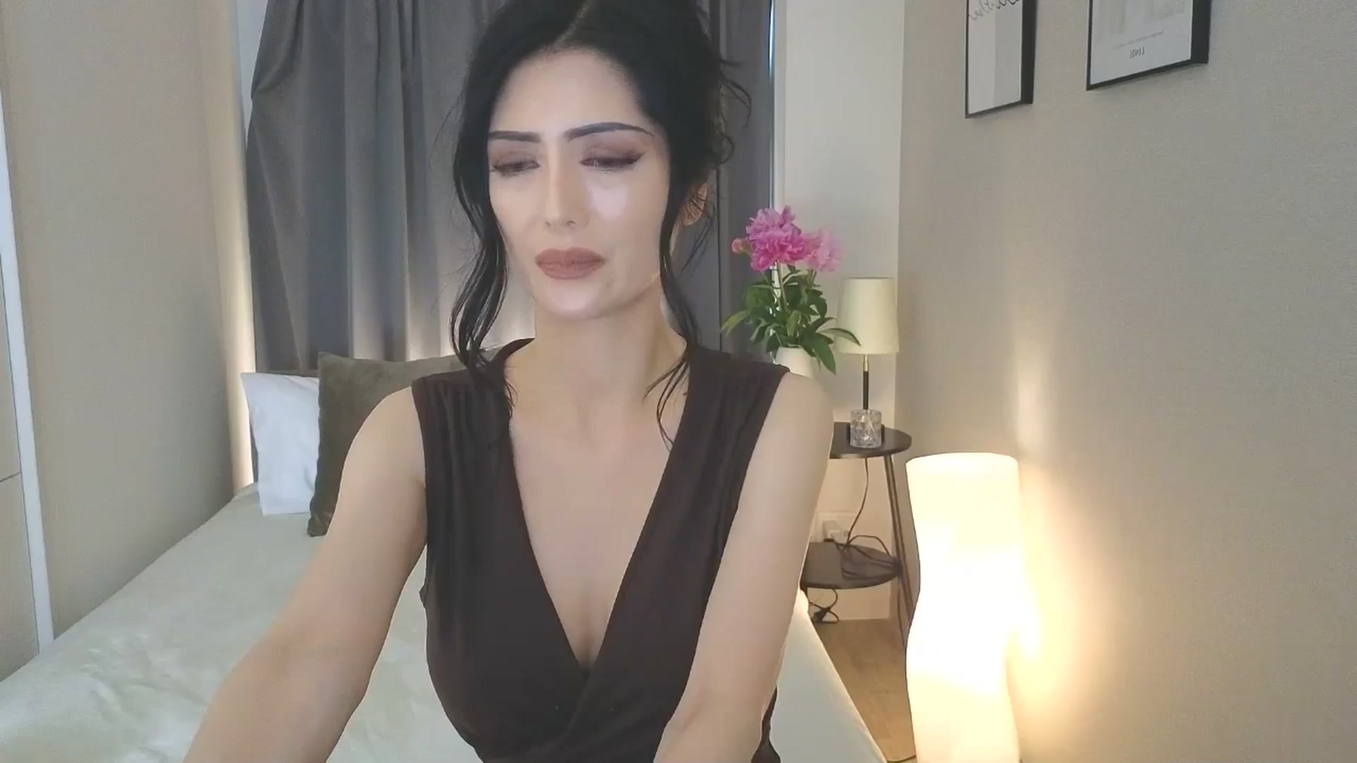 Gallery image thumbnail from Eleah's myfreecams stream on, 04/20/2025, 06:57 image 17 of 20