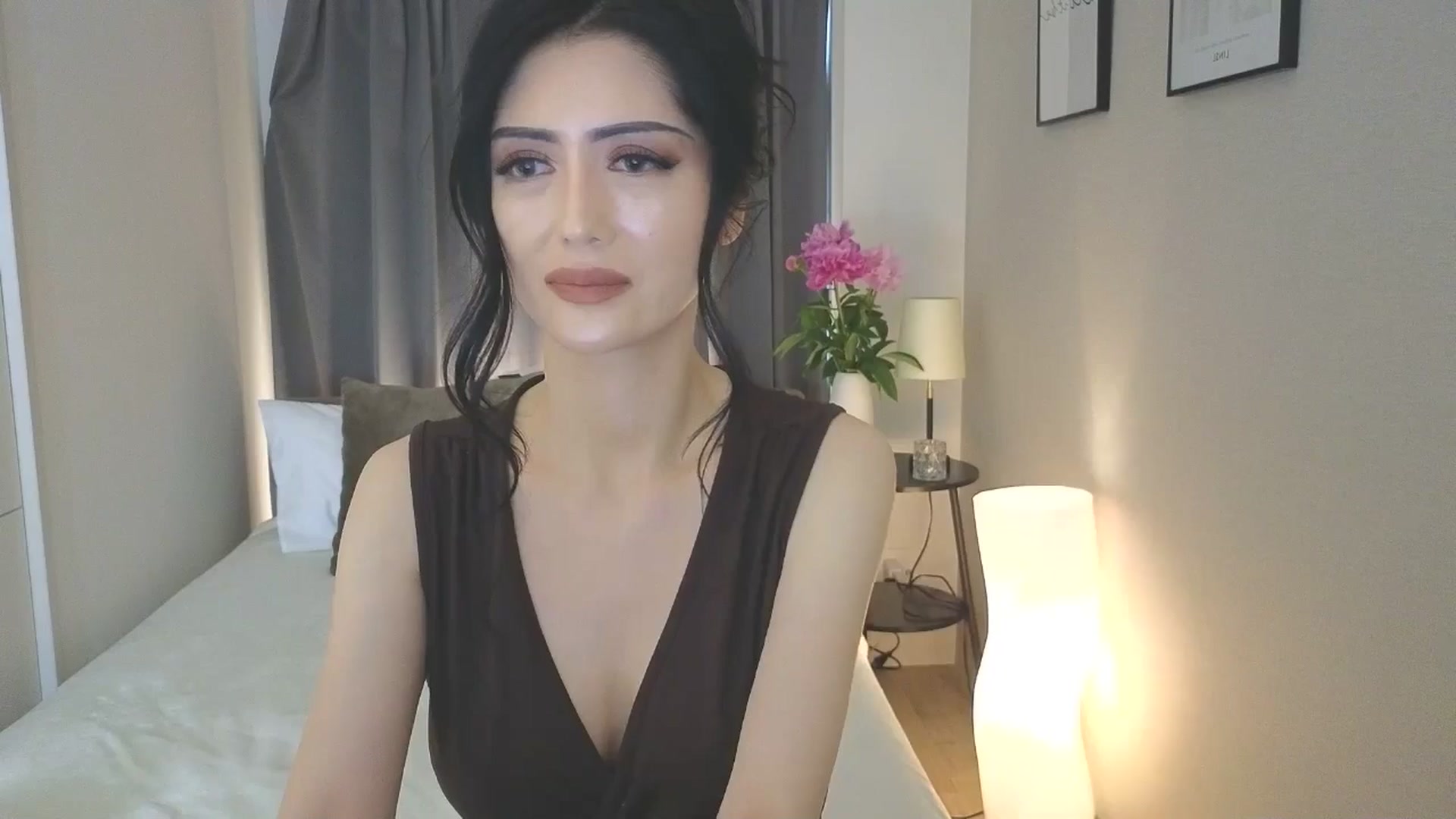 Gallery image thumbnail from Eleah's myfreecams stream on, 04/20/2025, 06:57 image 2 of 20