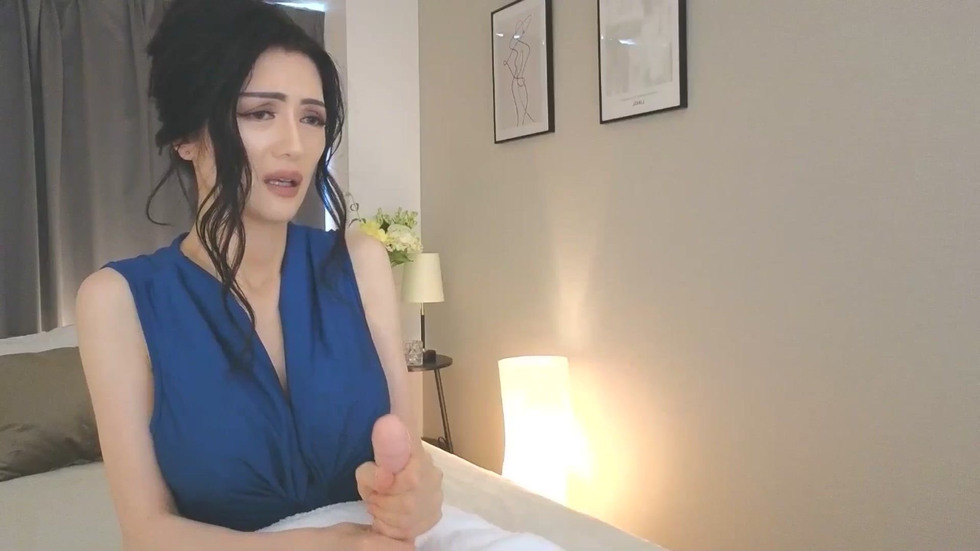 Gallery image thumbnail from Eleah's myfreecams stream on, 04/24/2025, 06:16 image 11 of 20