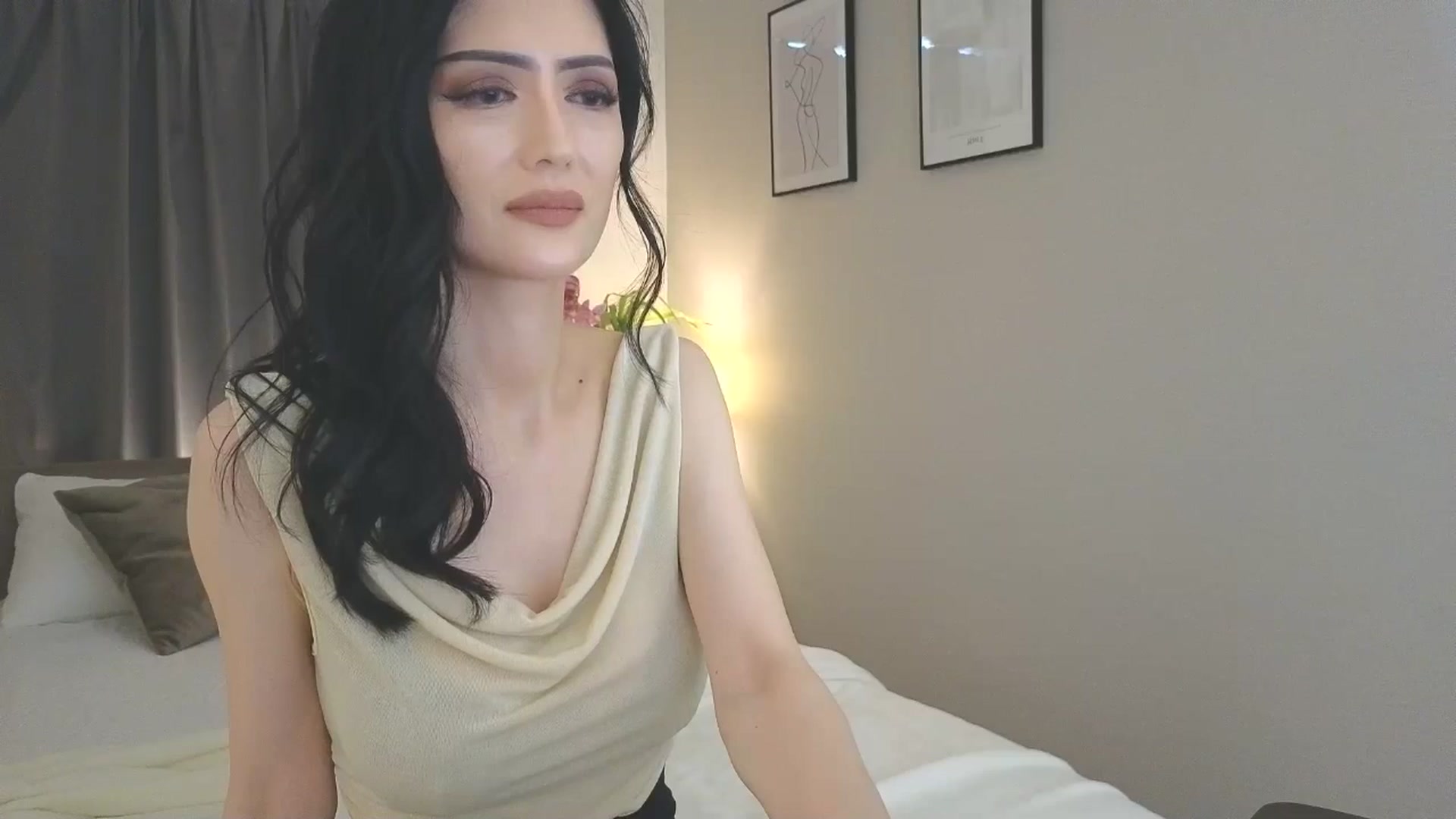 Gallery image thumbnail from Eleah's myfreecams stream on, 05/04/2025, 03:14 image 9 of 20