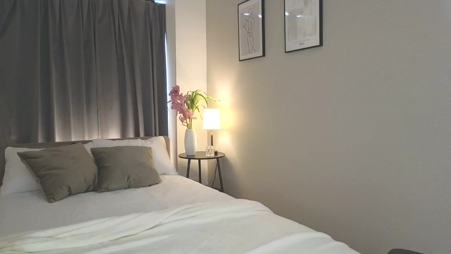 Gallery image thumbnail from Eleah's myfreecams stream on, 05/04/2025, 03:14 image 5 of 20