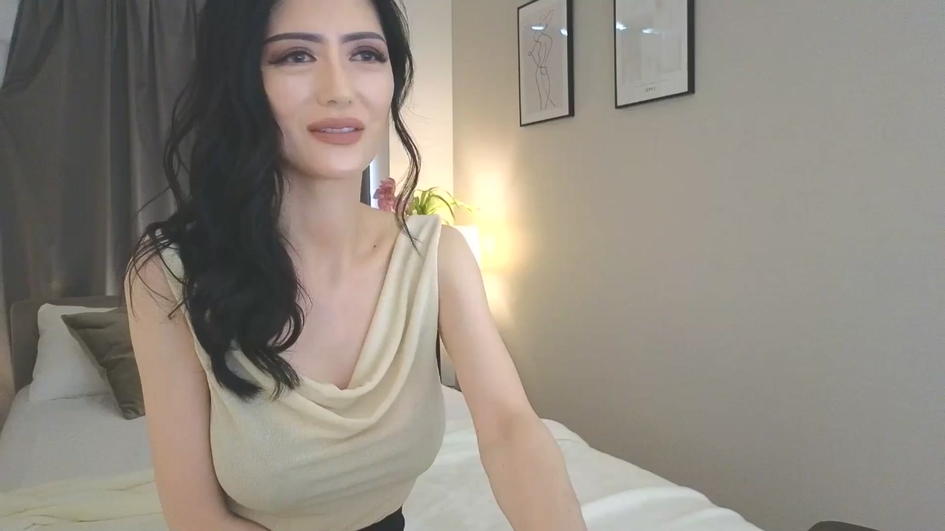 Gallery image thumbnail from Eleah's myfreecams stream on, 05/04/2025, 03:14 image 11 of 20