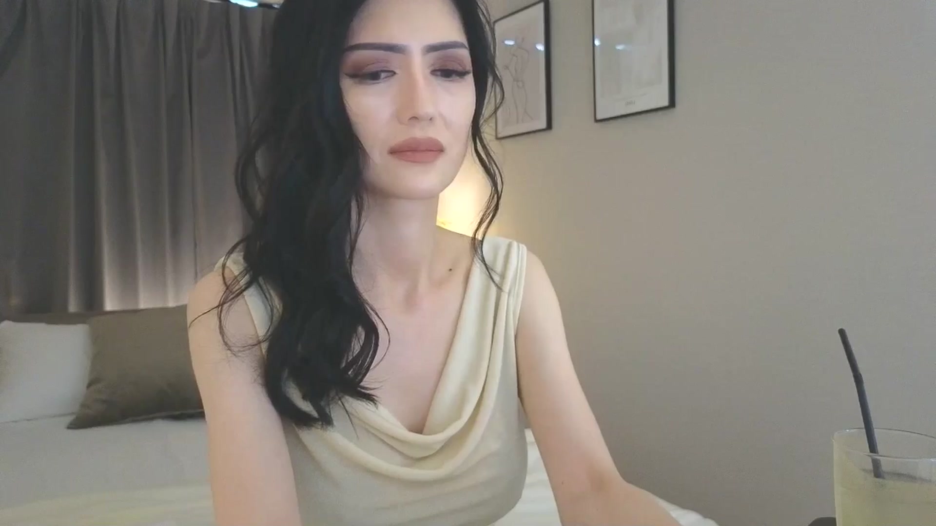 Gallery image thumbnail from Eleah's myfreecams stream on, 05/04/2025, 04:55 image 19 of 20