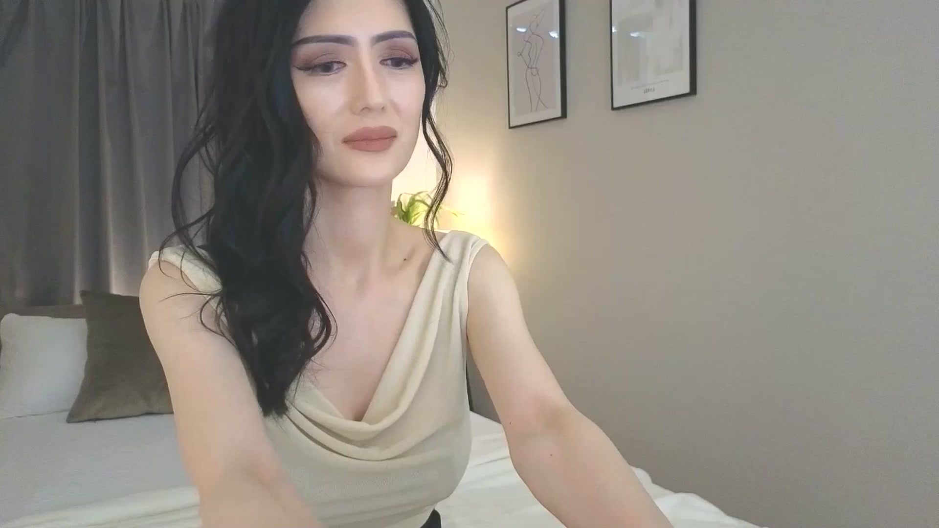 Gallery image thumbnail from Eleah's myfreecams stream on, 05/04/2025, 07:22 image 1 of 20