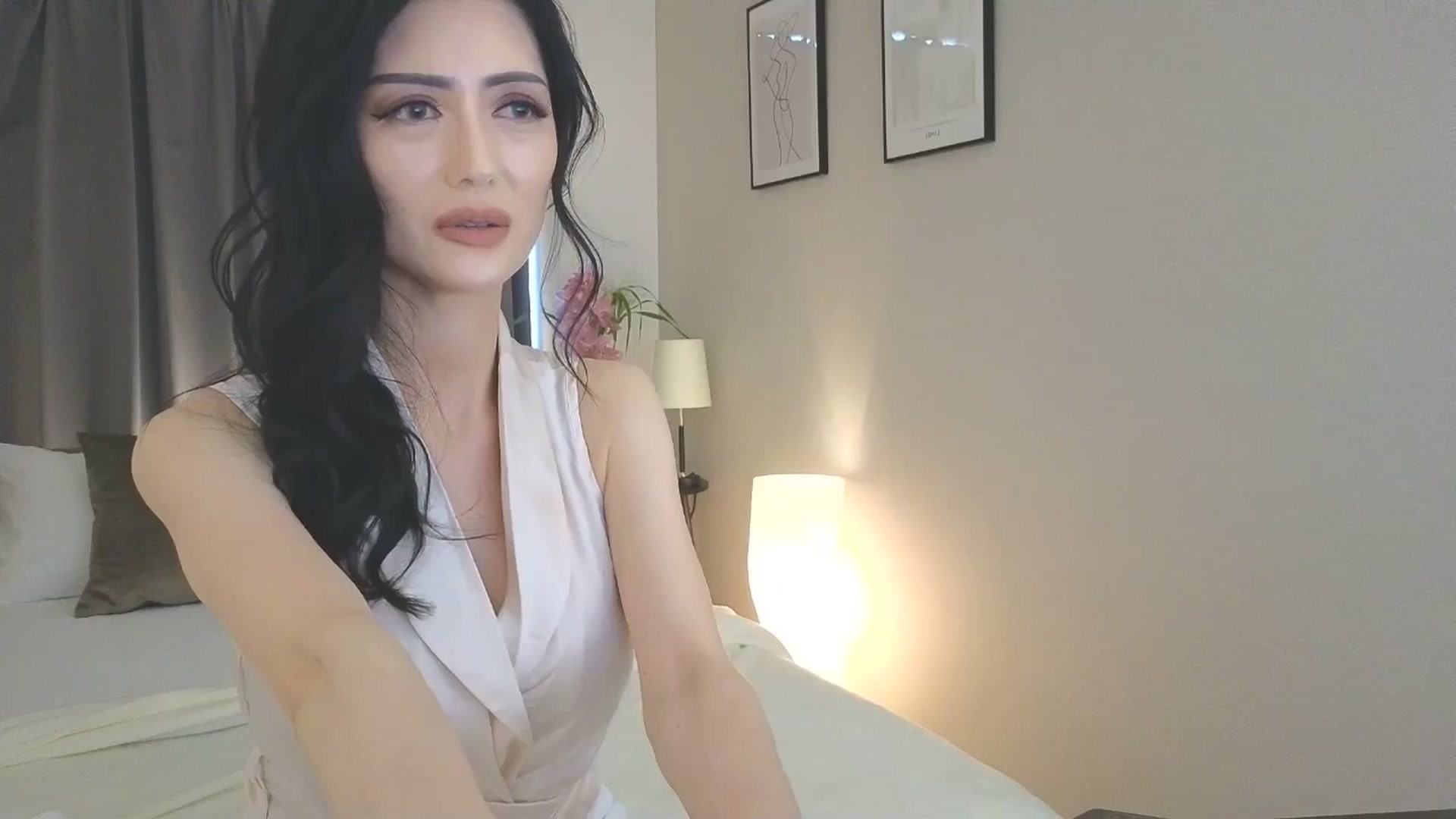 Gallery image thumbnail from Eleah's myfreecams stream on, 05/08/2025, 03:12 image 13 of 20