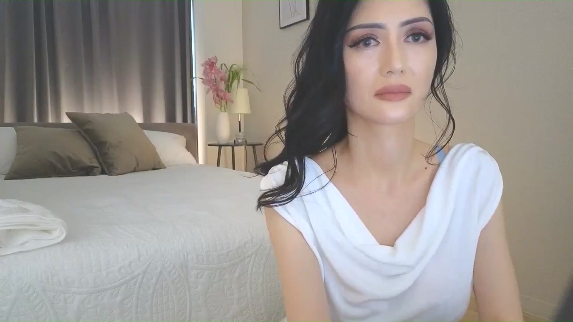 Gallery image thumbnail from Eleah's myfreecams stream on, 05/11/2025, 05:35 image 17 of 20