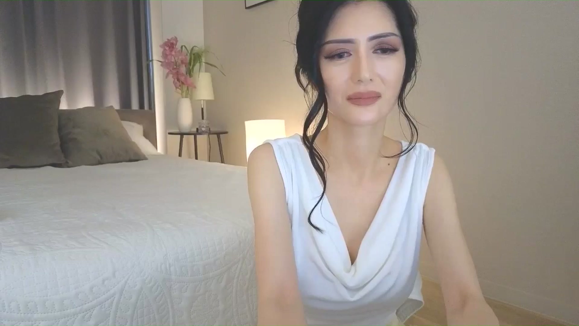 Gallery image thumbnail from Eleah's myfreecams stream on, 05/11/2025, 09:15 image 16 of 20
