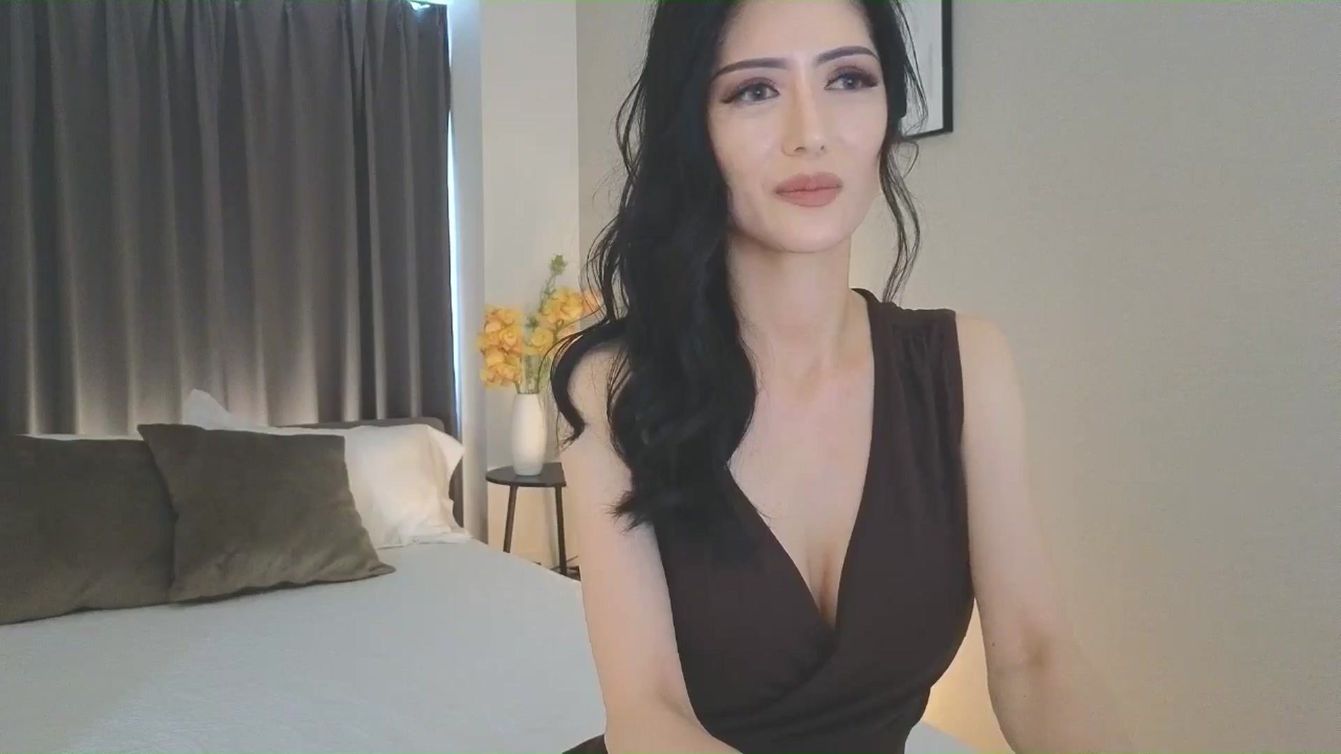 Gallery image thumbnail from Eleah's myfreecams stream on, 05/25/2025, 05:32 image 8 of 20