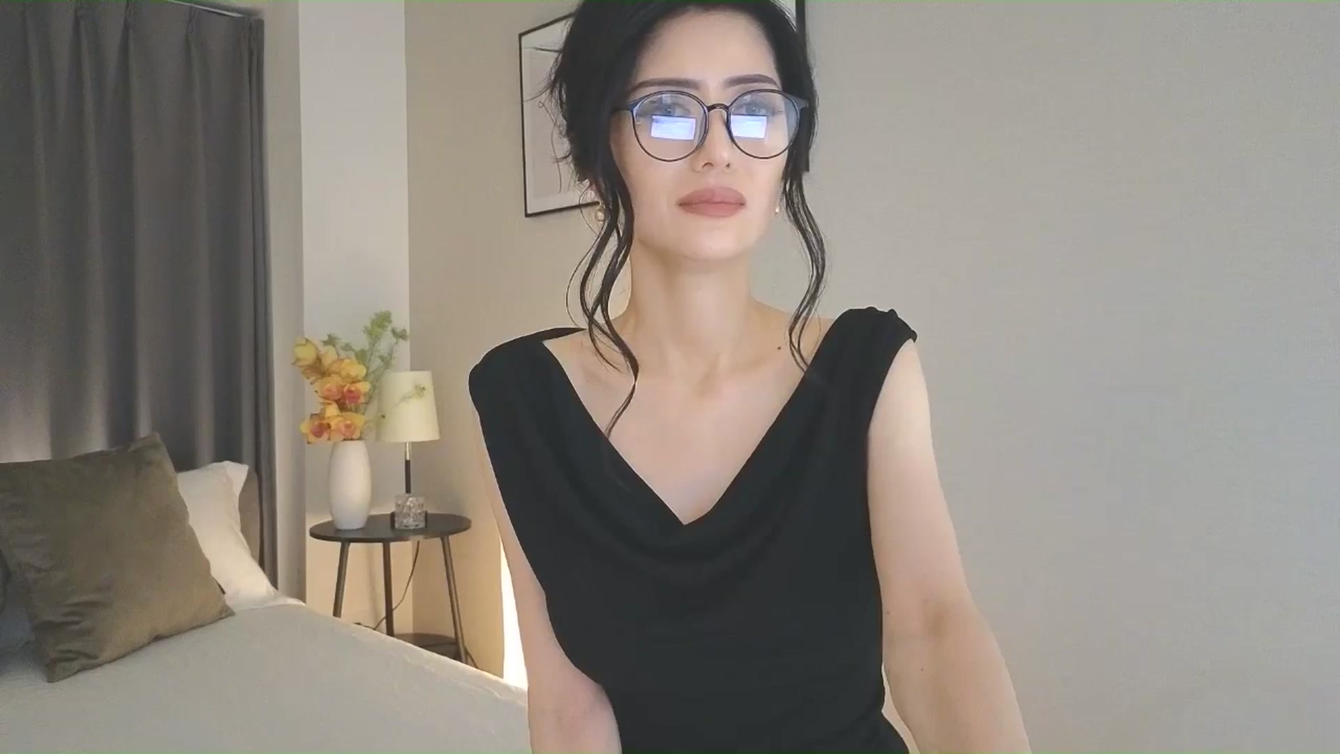 Gallery image thumbnail from Eleah's myfreecams stream on, 06/01/2025, 11:23 image 17 of 20