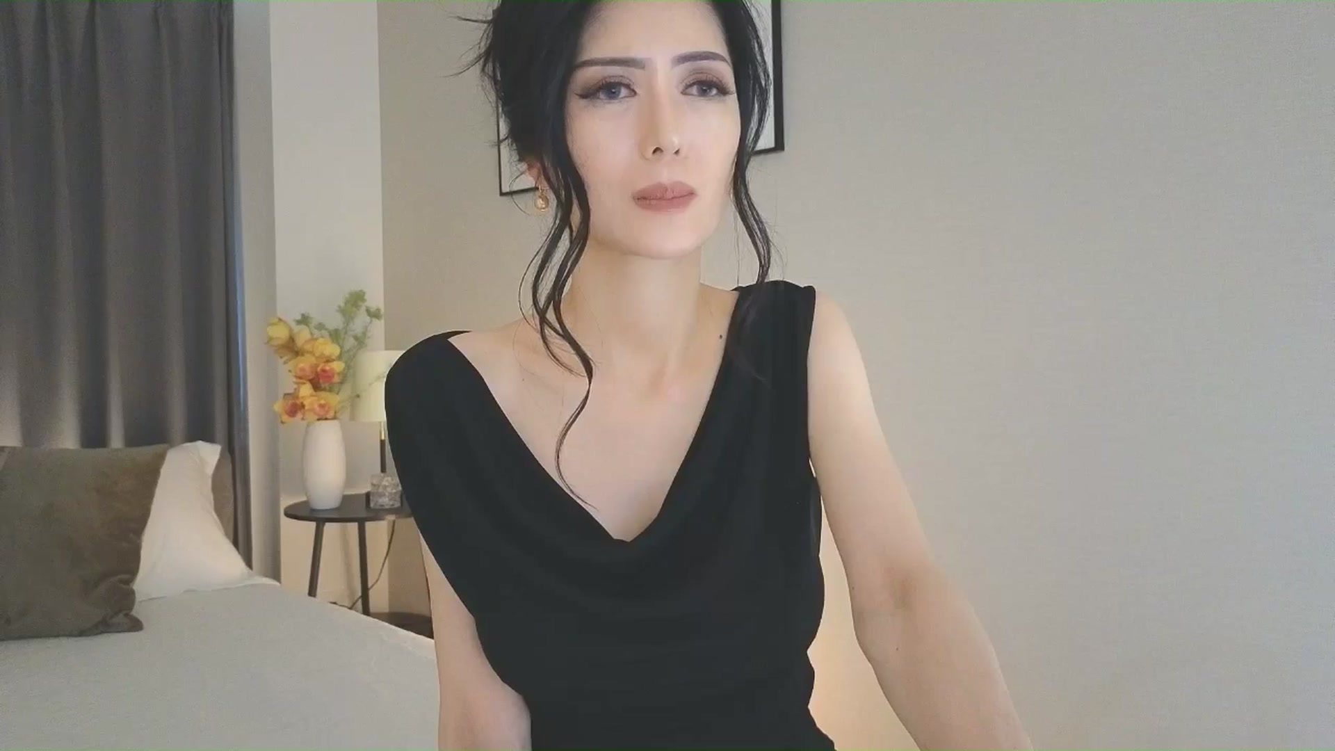 Gallery image thumbnail from Eleah's myfreecams stream on, 06/01/2025, 11:23 image 6 of 20