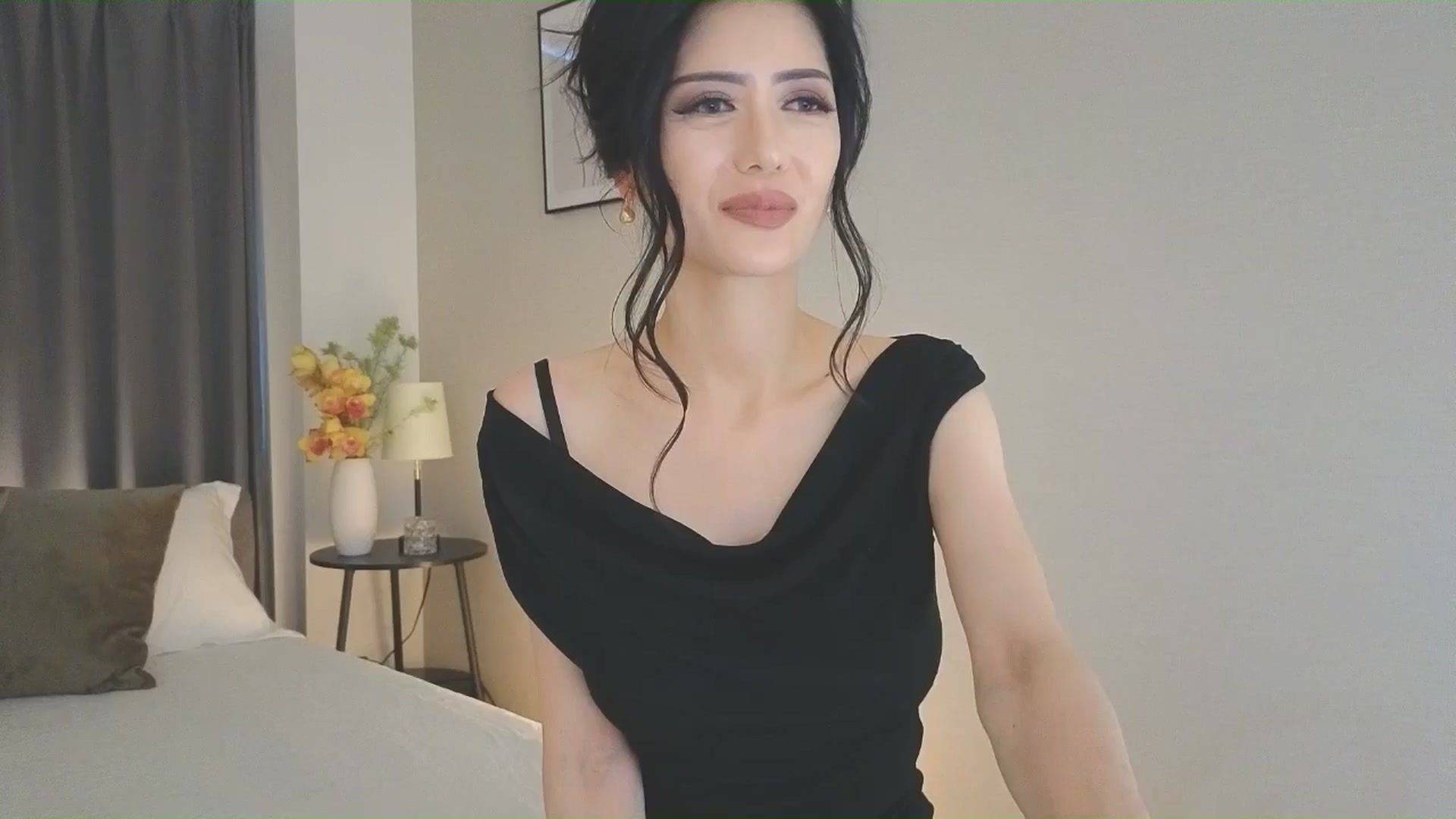 Gallery image thumbnail from Eleah's myfreecams stream on, 06/01/2025, 11:23 image 7 of 20
