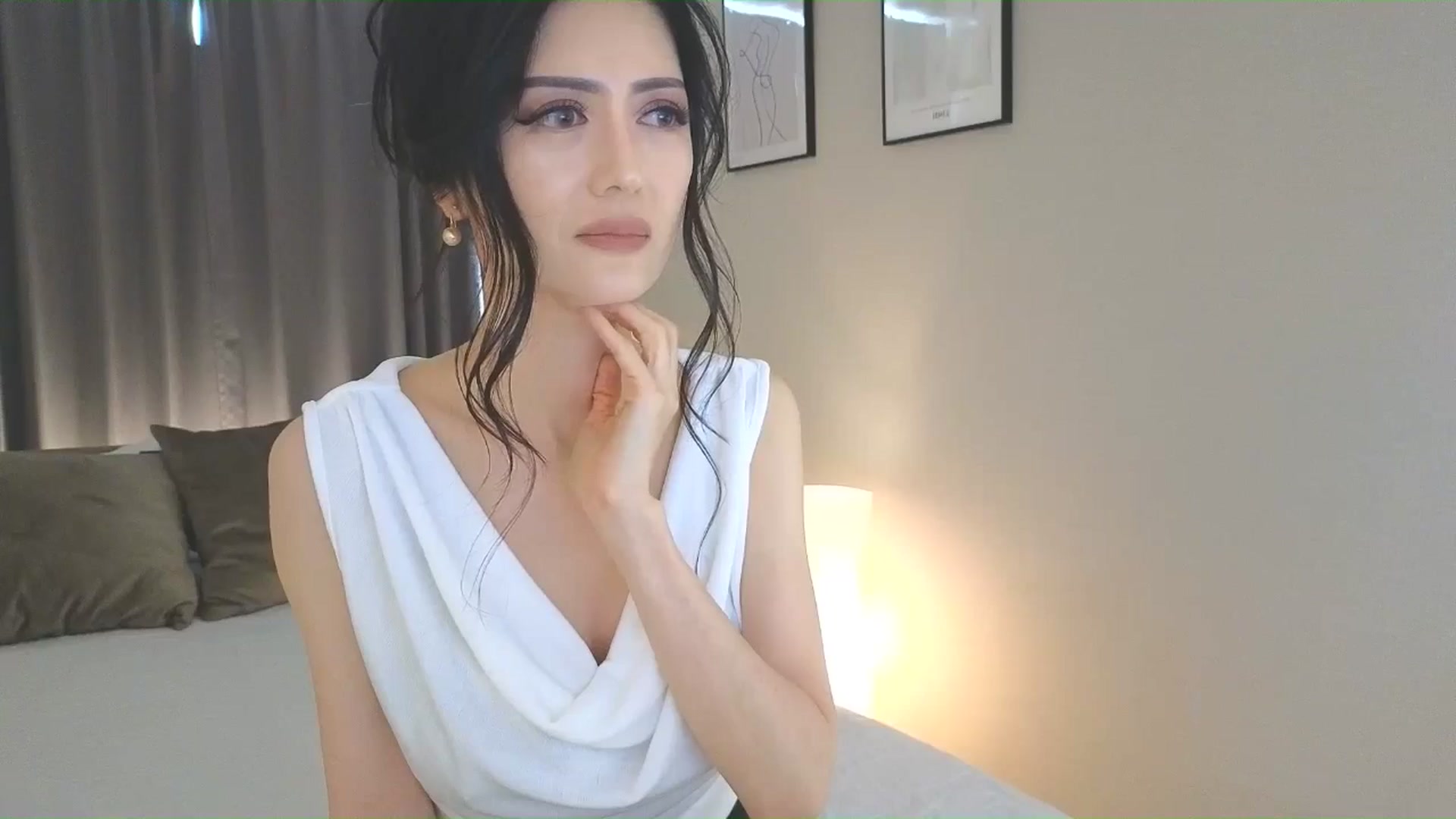 Gallery image thumbnail from Eleah's myfreecams stream on, 06/08/2025, 04:43 image 12 of 20