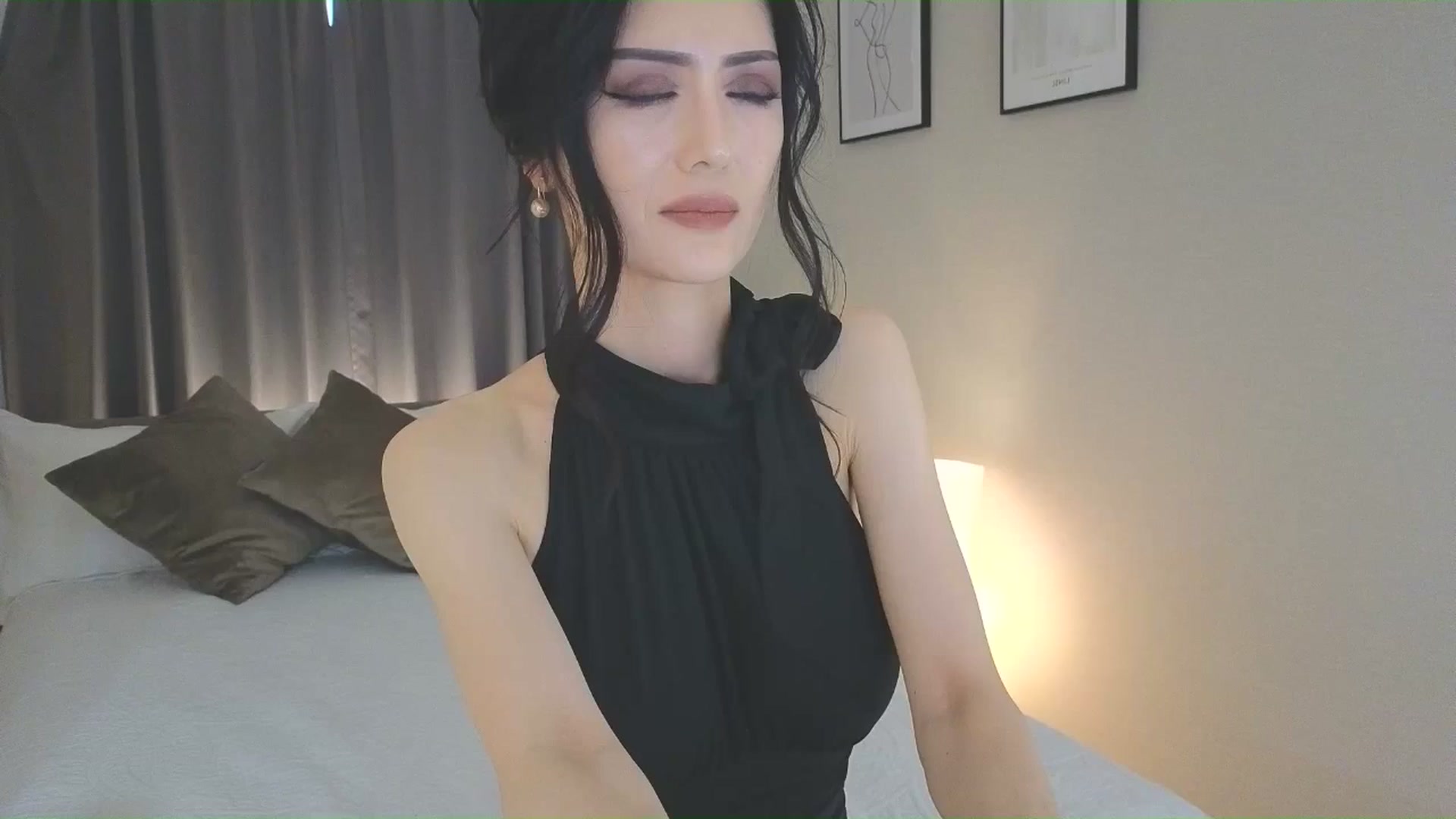 Gallery image thumbnail from Eleah's myfreecams stream on, 06/08/2025, 06:25 image 11 of 20