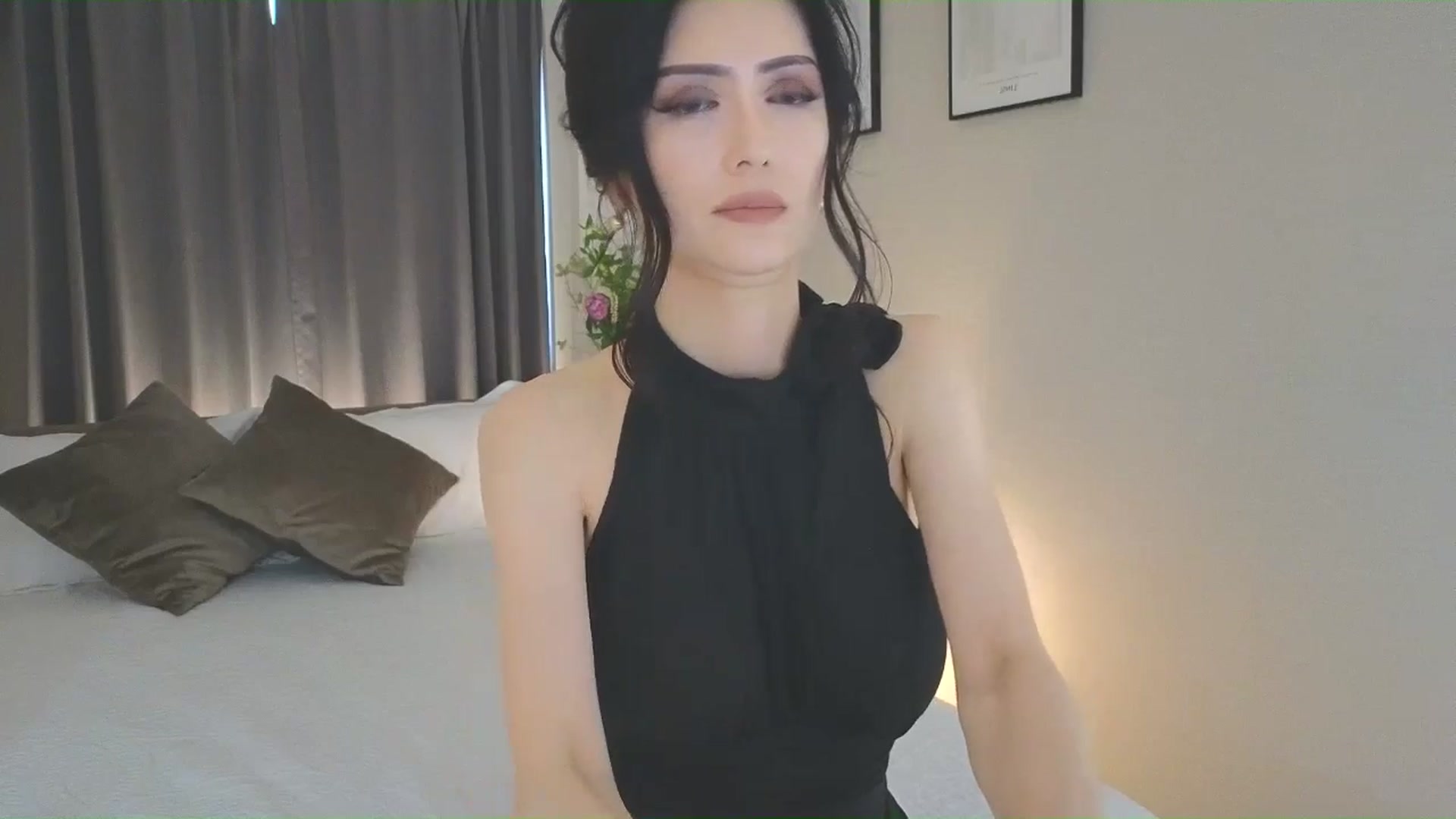 Gallery image thumbnail from Eleah's myfreecams stream on, 06/08/2025, 06:25 image 2 of 20