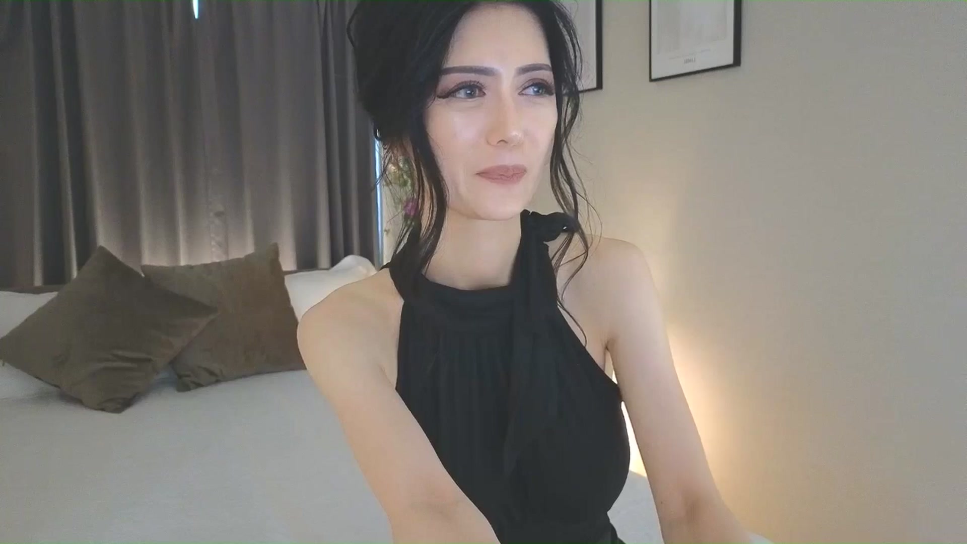 Gallery image thumbnail from Eleah's myfreecams stream on, 06/08/2025, 08:37 image 6 of 20