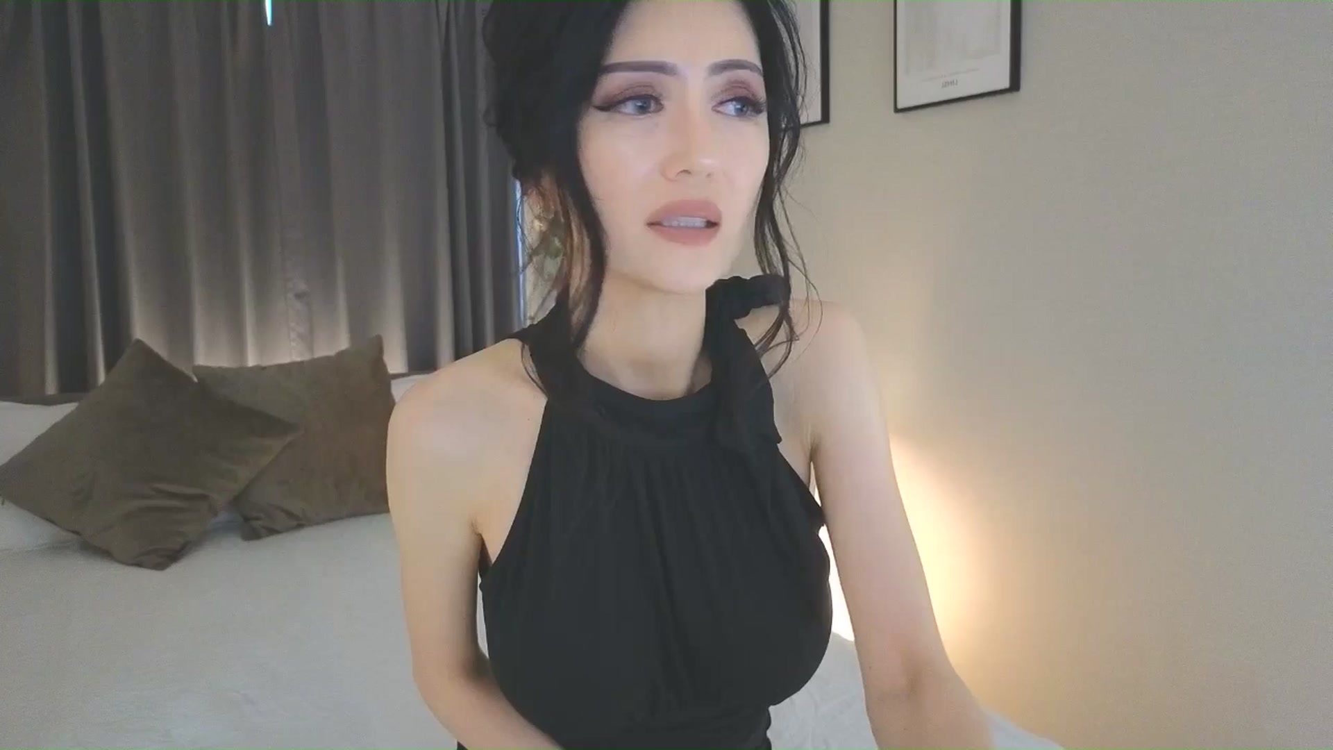 Gallery image thumbnail from Eleah's myfreecams stream on, 06/08/2025, 08:37 image 14 of 20