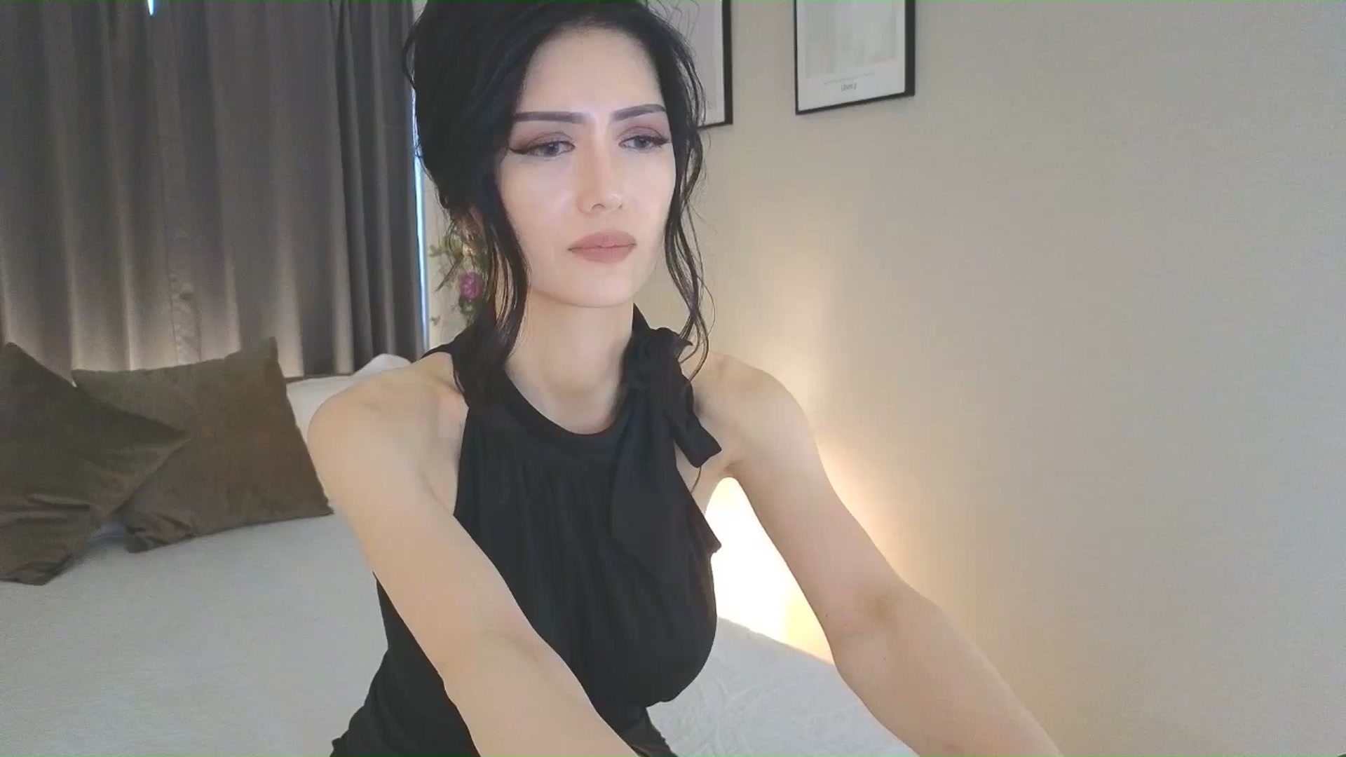 Gallery image thumbnail from Eleah's myfreecams stream on, 06/08/2025, 08:37 image 3 of 20
