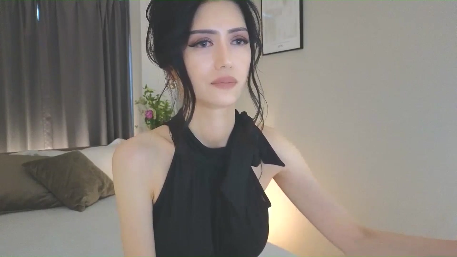 Gallery image thumbnail from Eleah's myfreecams stream on, 06/08/2025, 09:25 image 7 of 20