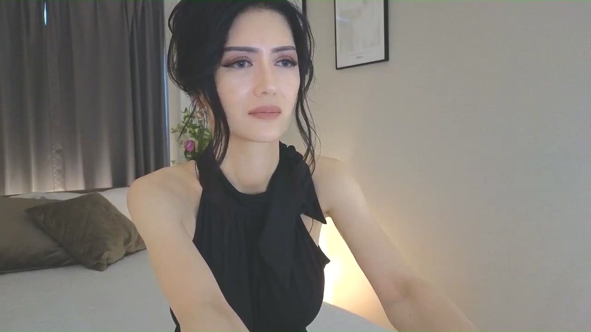 Gallery image thumbnail from Eleah's myfreecams stream on, 06/08/2025, 09:25 image 12 of 20
