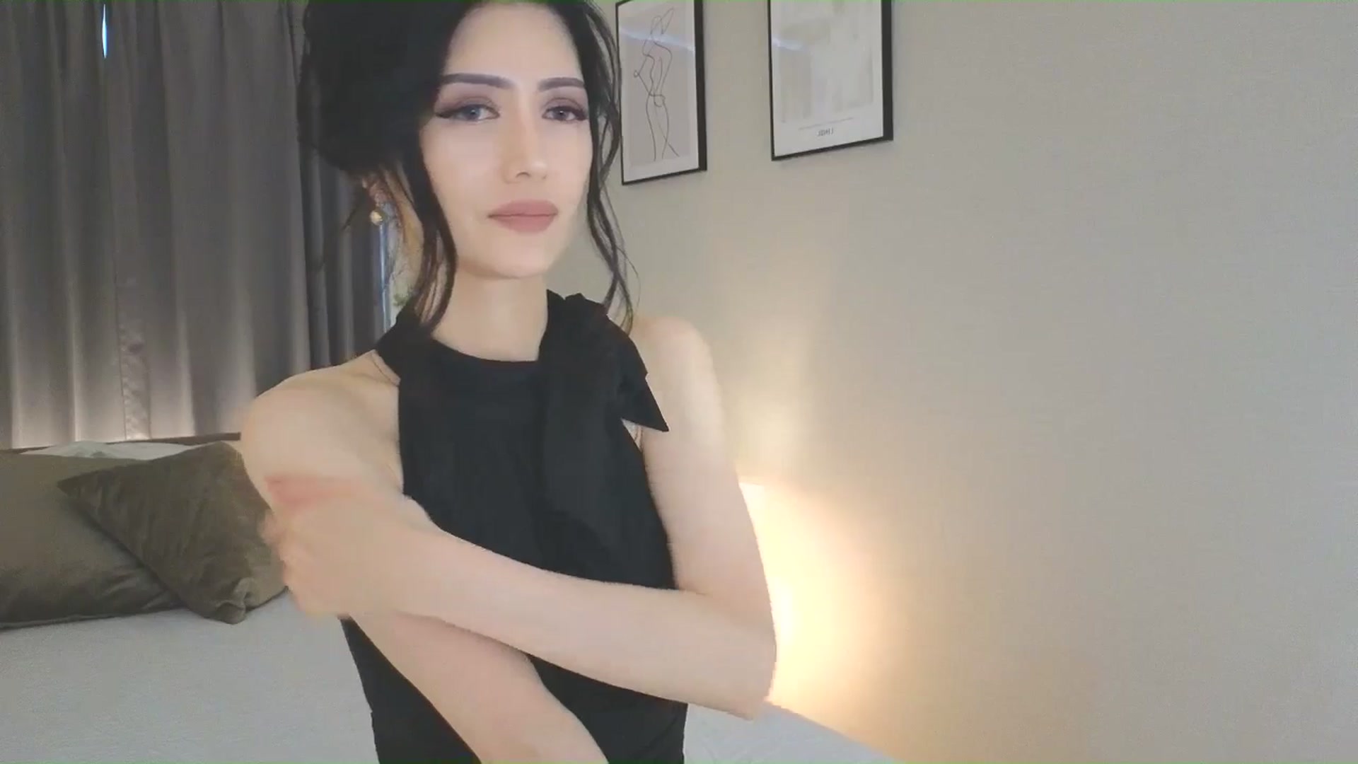 Gallery image thumbnail from Eleah's myfreecams stream on, 06/08/2025, 09:25 image 17 of 20